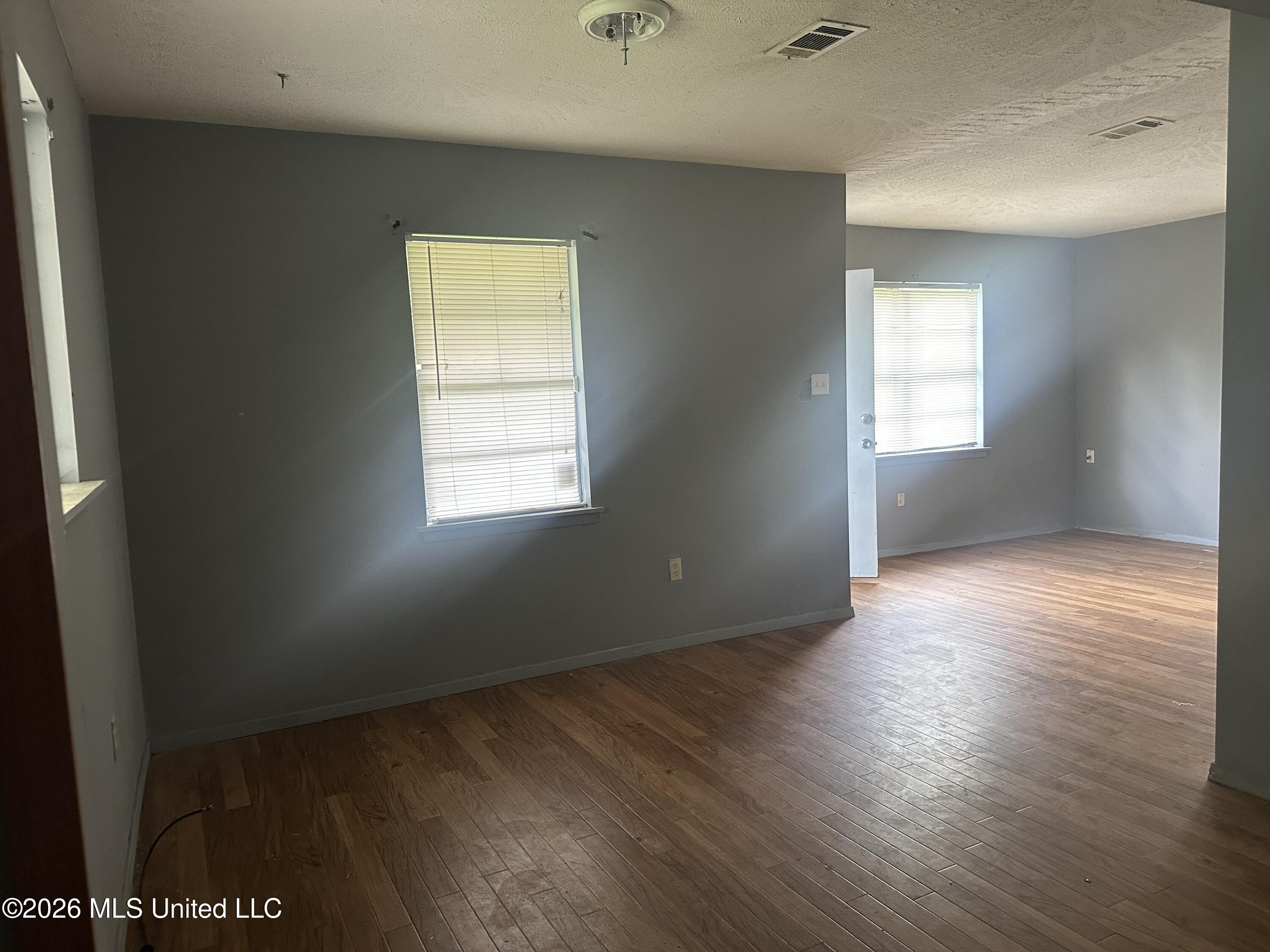 3655 Horton Street Property Photo 17