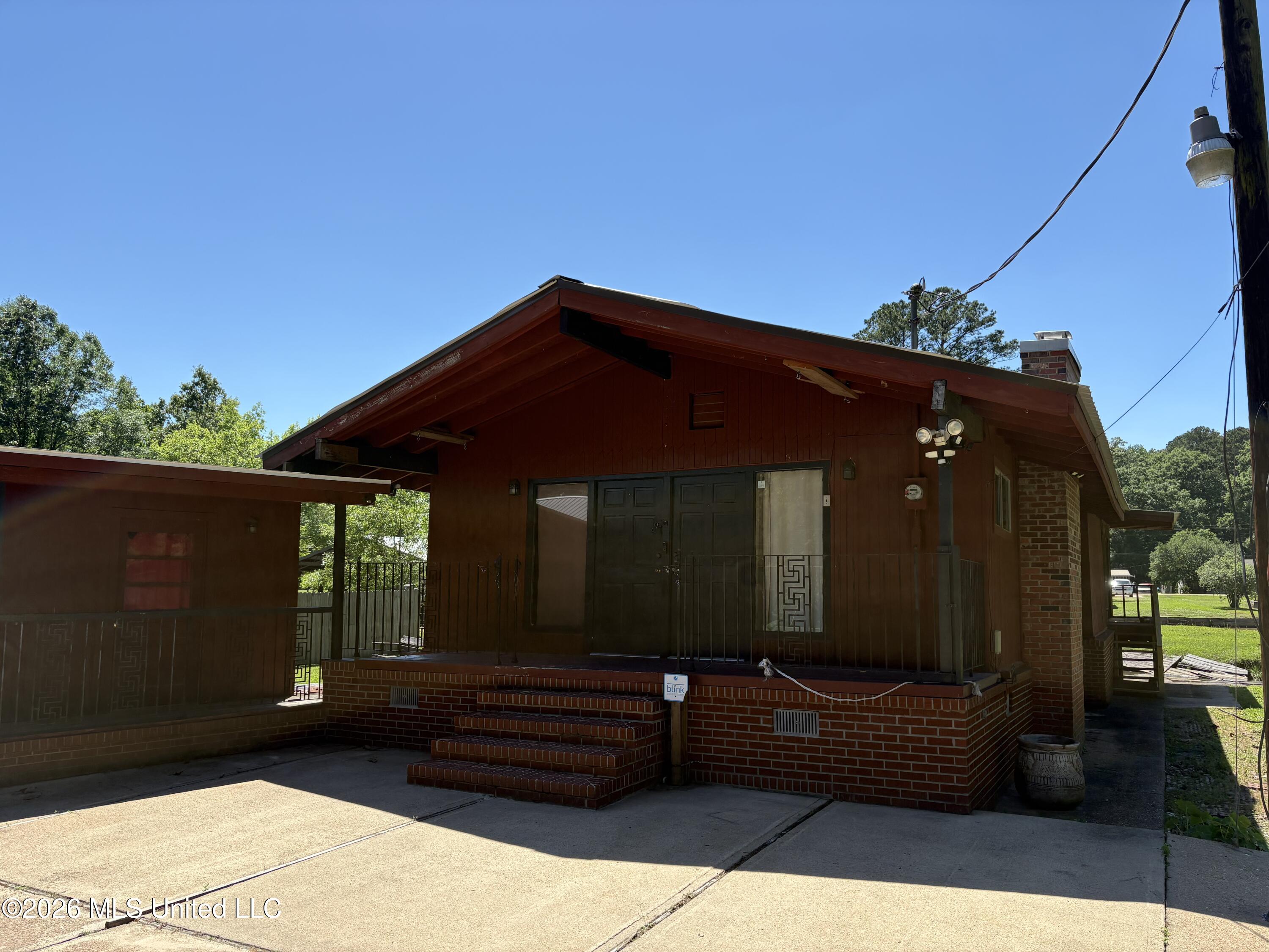 305 Lake Harbor Road Property Photo 6