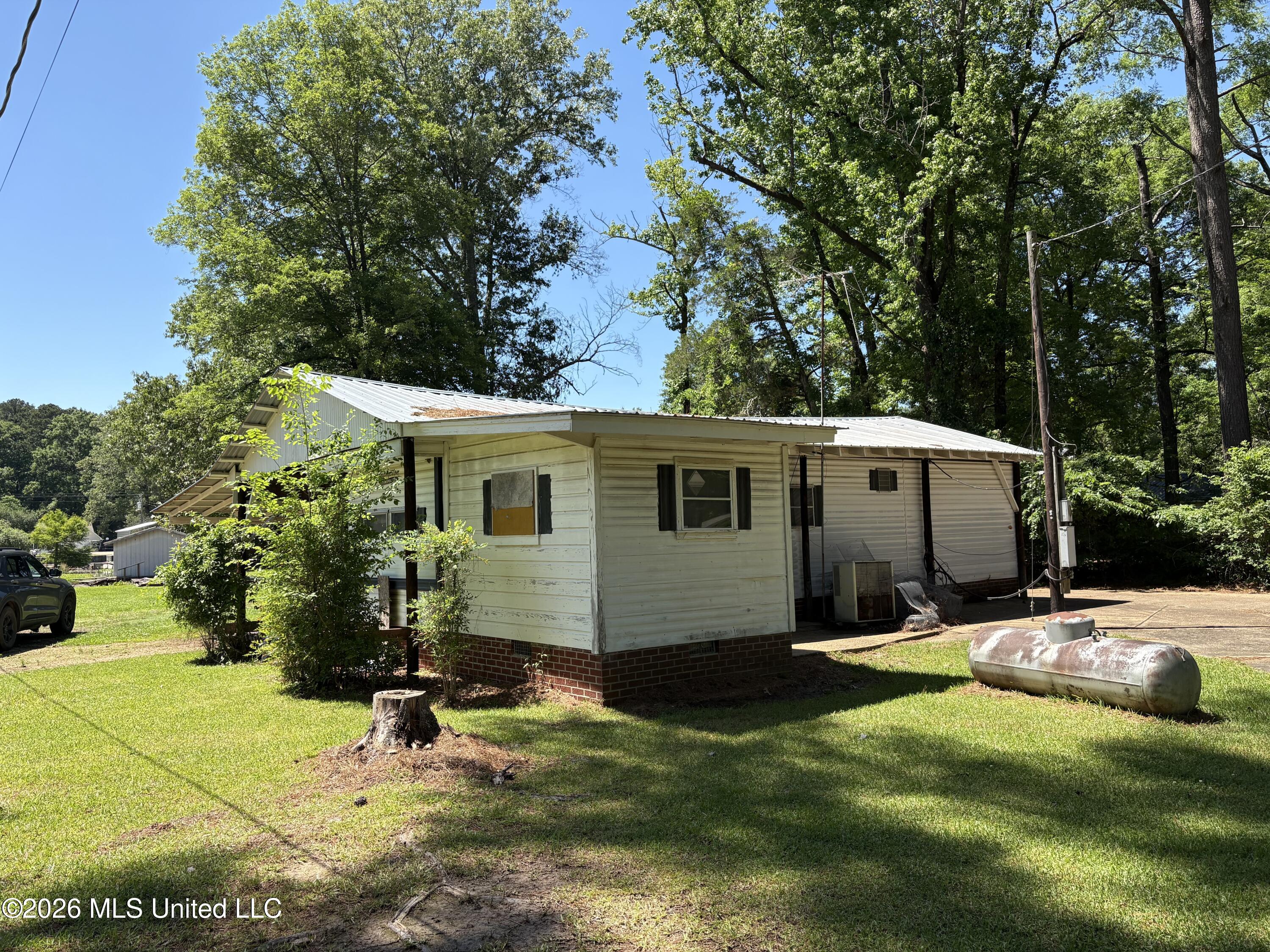 305 Lake Harbor Road Property Photo 15