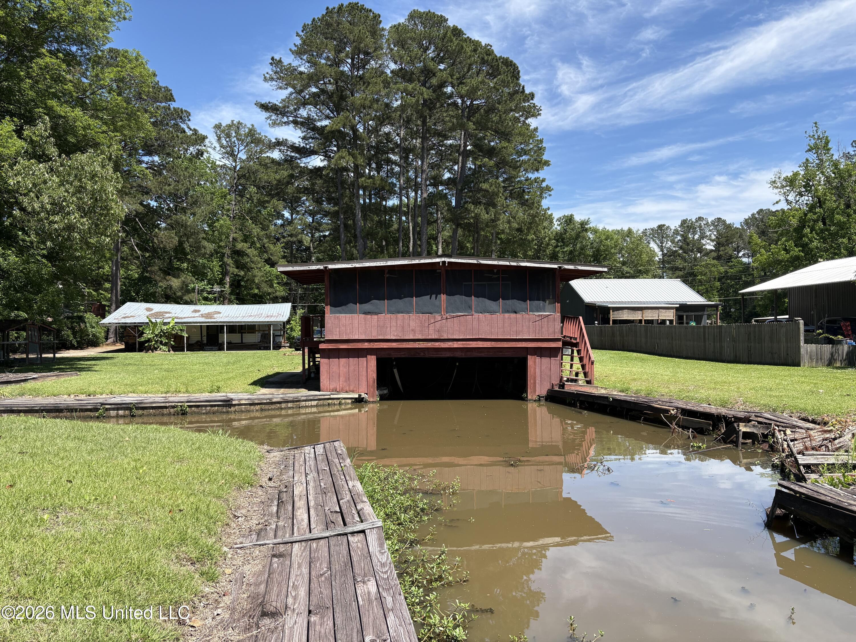 305 Lake Harbor Road Property Photo 19