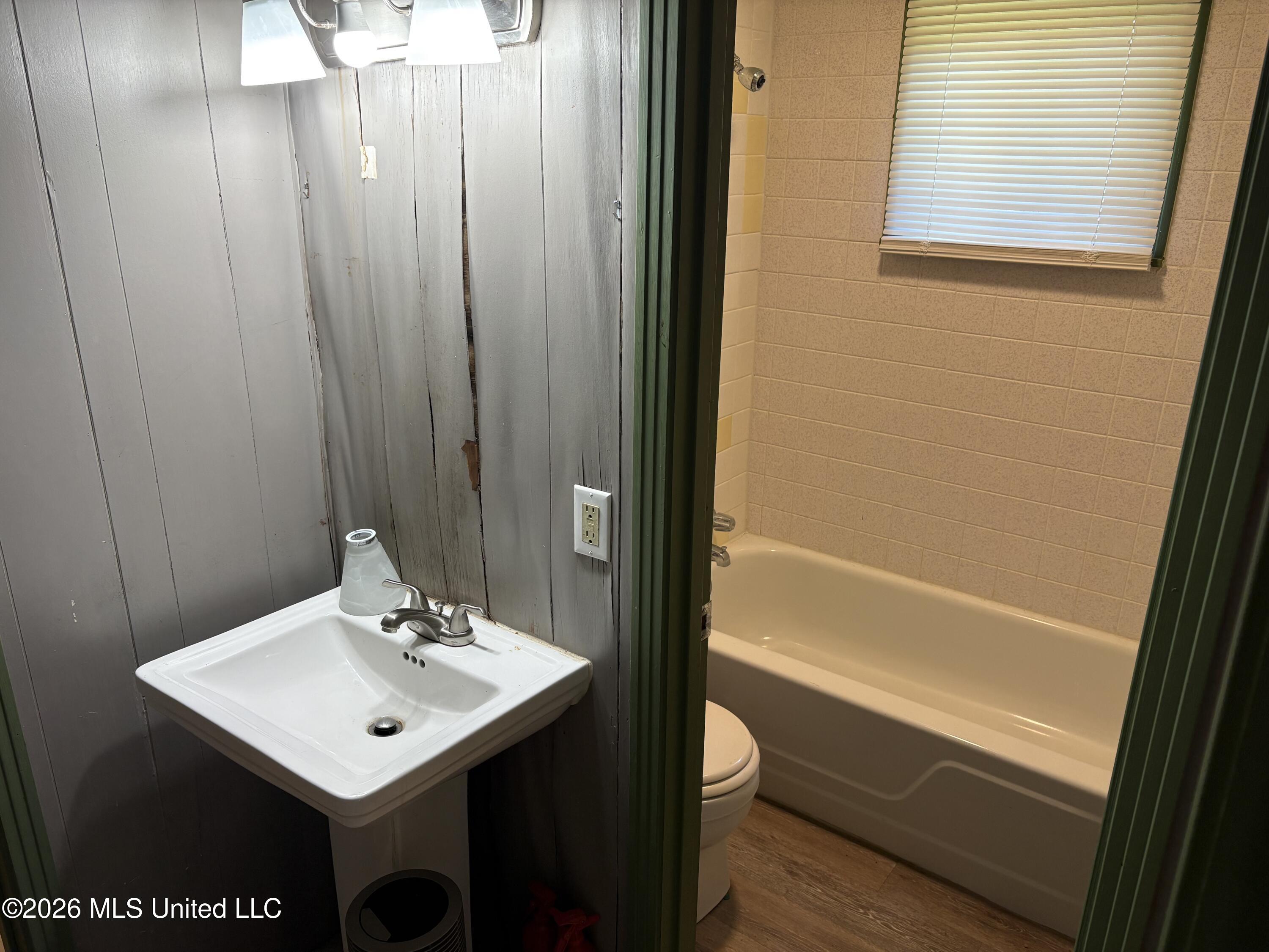 305 Lake Harbor Road Property Photo 29