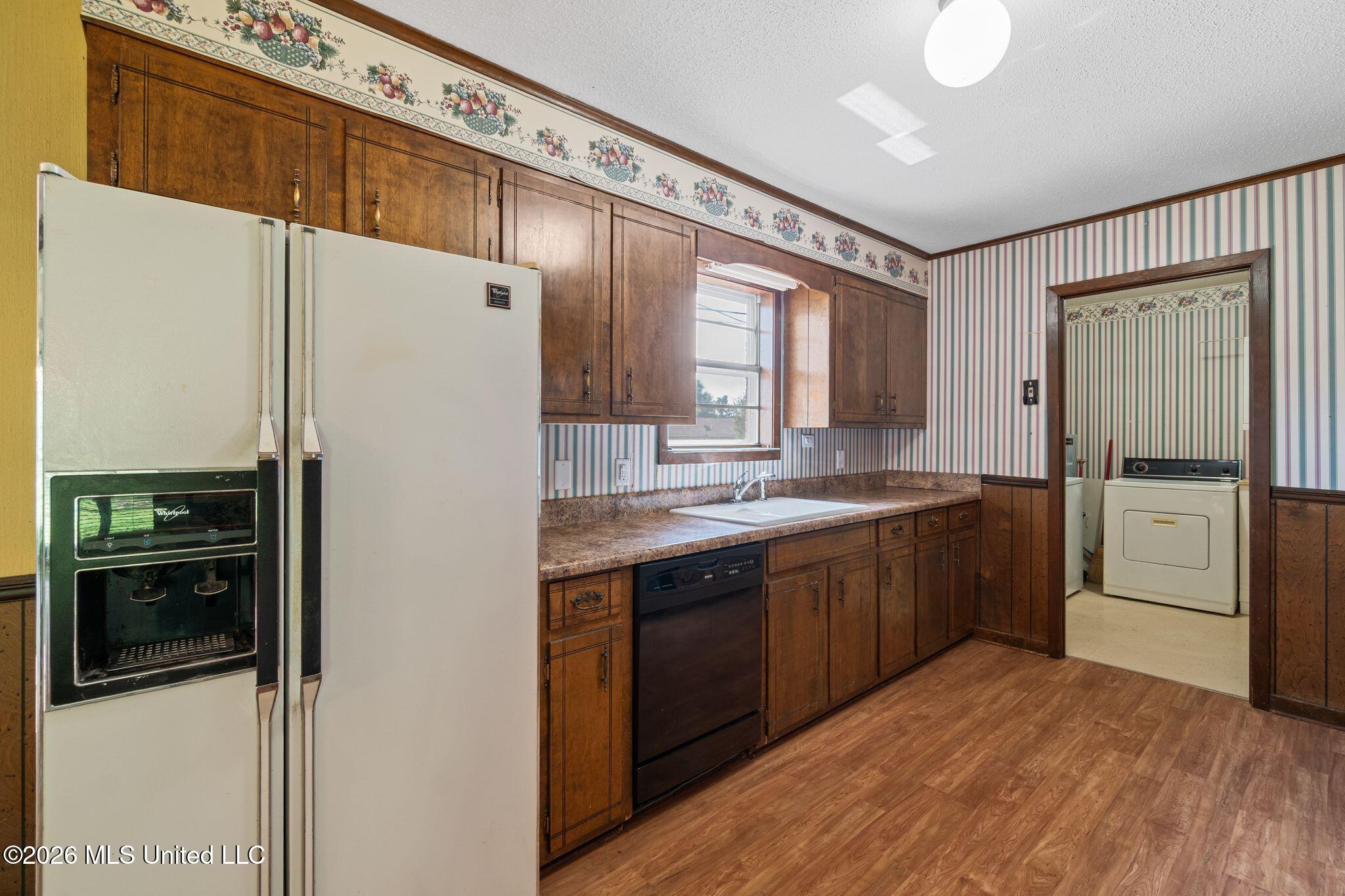 2072 Oakhurst Drive Property Photo 13