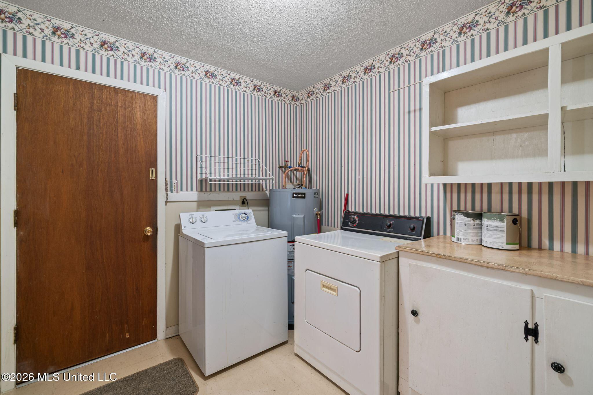 2072 Oakhurst Drive Property Photo 17