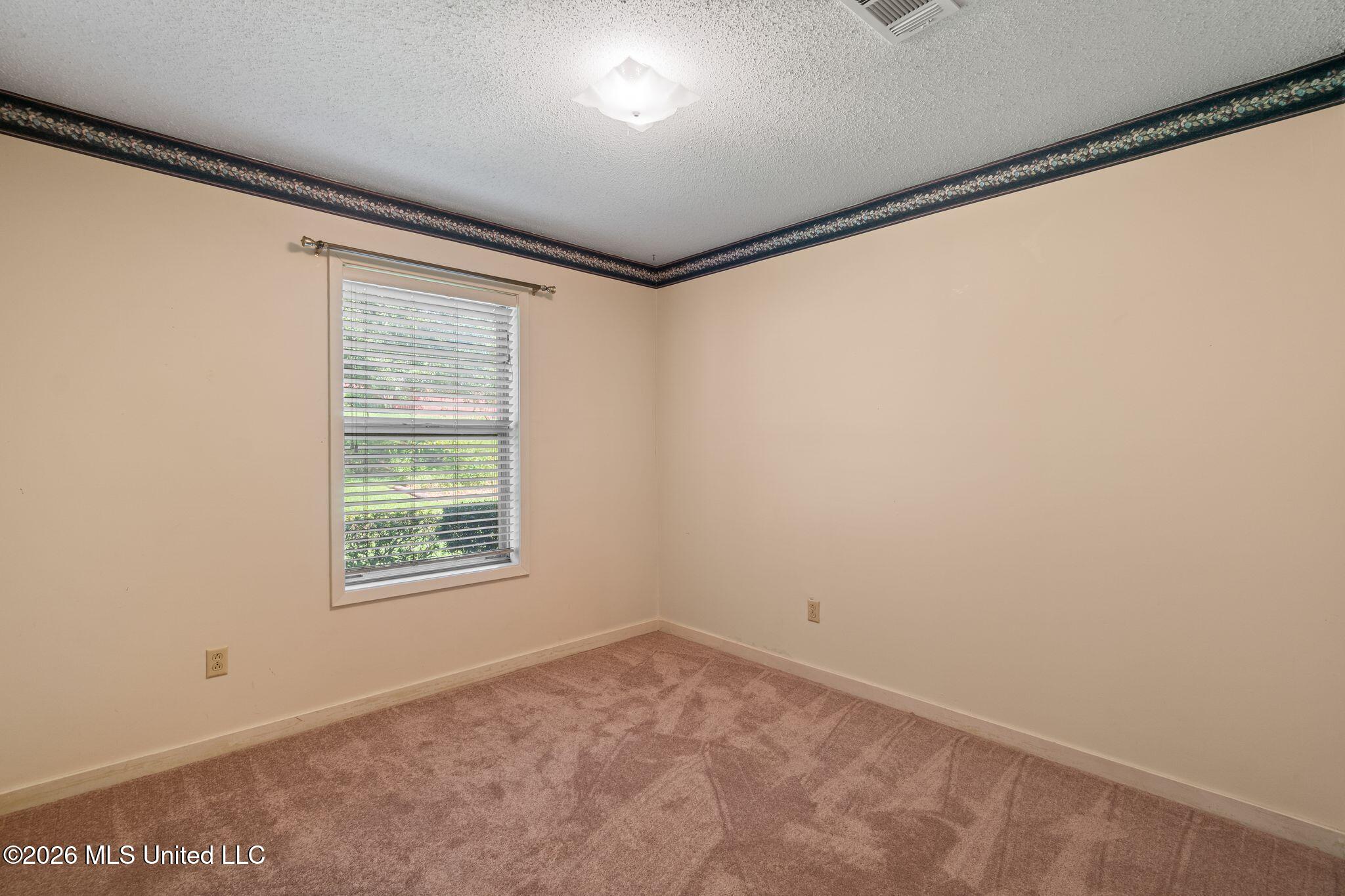 2072 Oakhurst Drive Property Photo 23