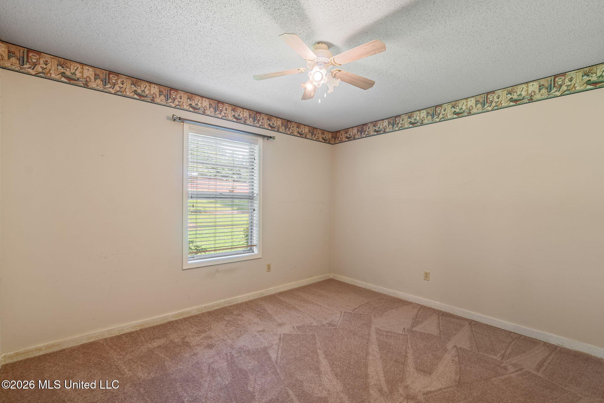2072 Oakhurst Drive Property Photo 25