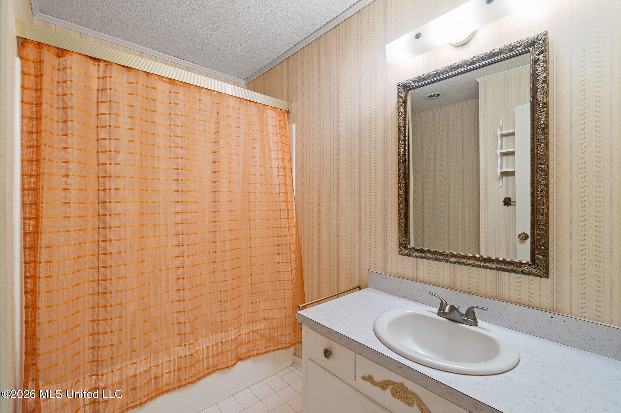 2072 Oakhurst Drive Property Photo 27