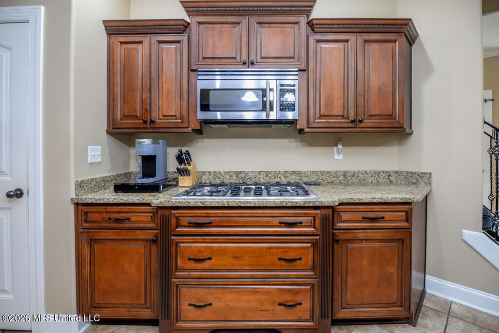 8807 Dehart Road Property Photo 6