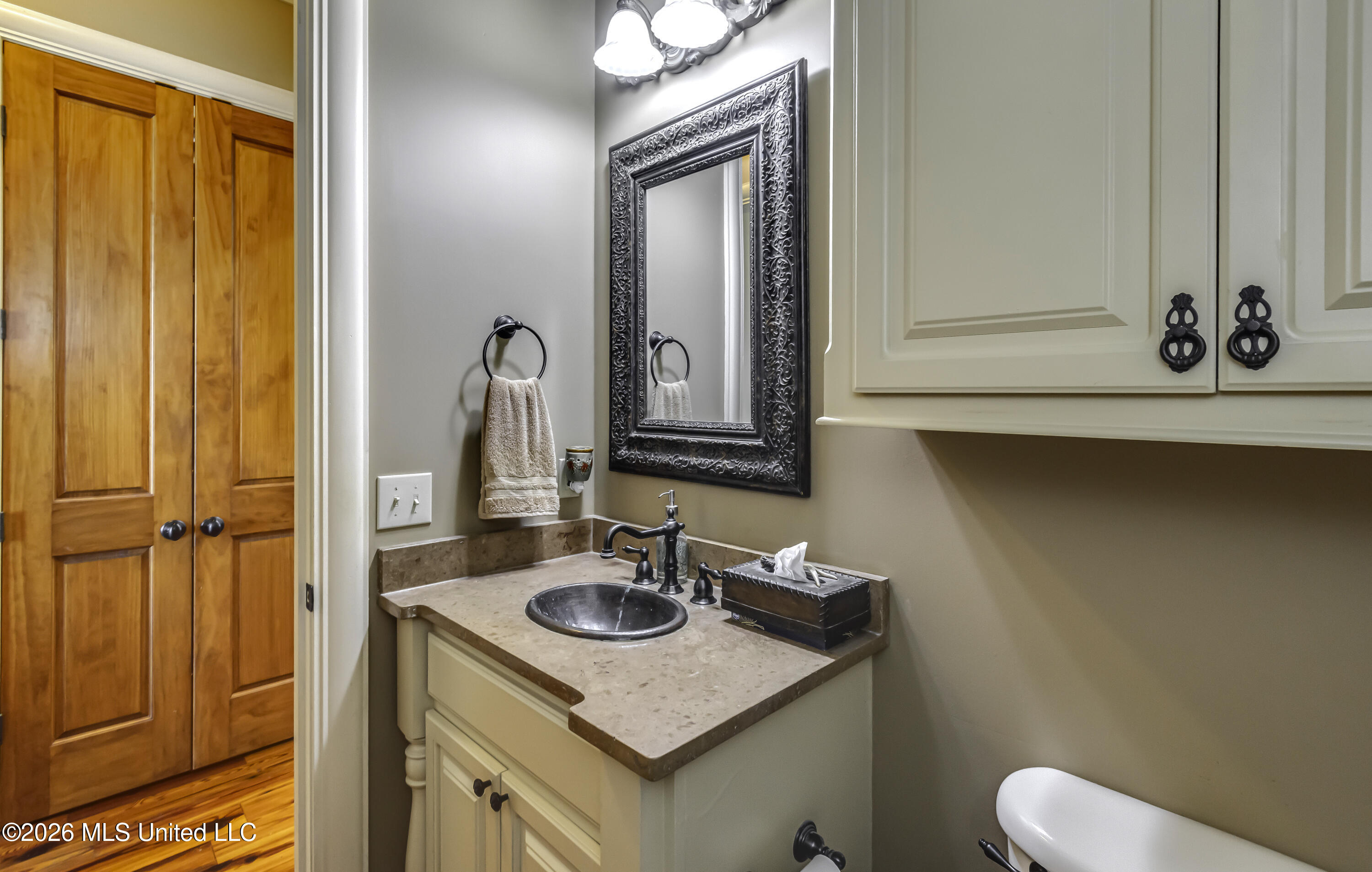 115 Chartres Drive Property Photo 42