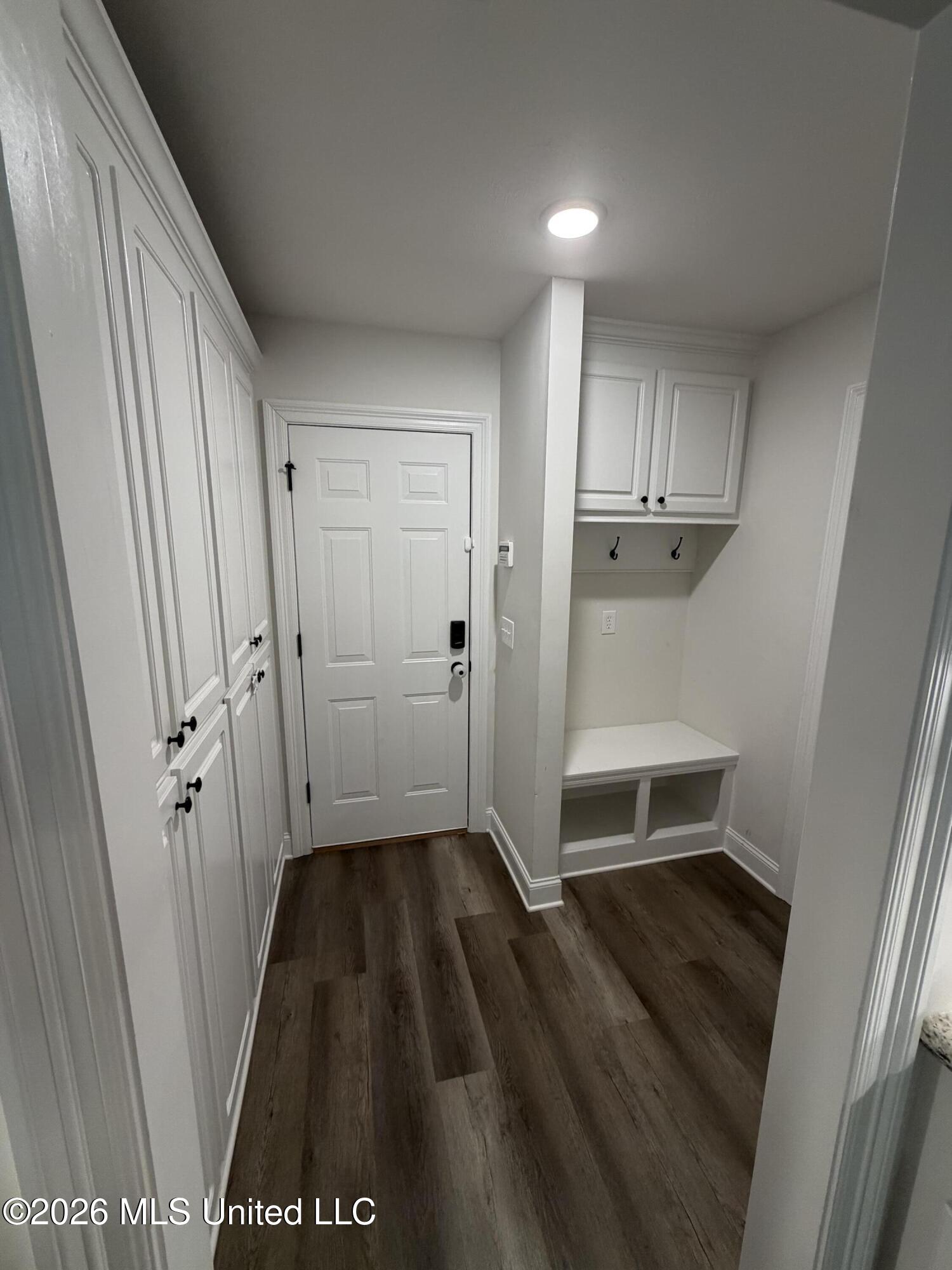249 Hemingway Circle Property Photo 5