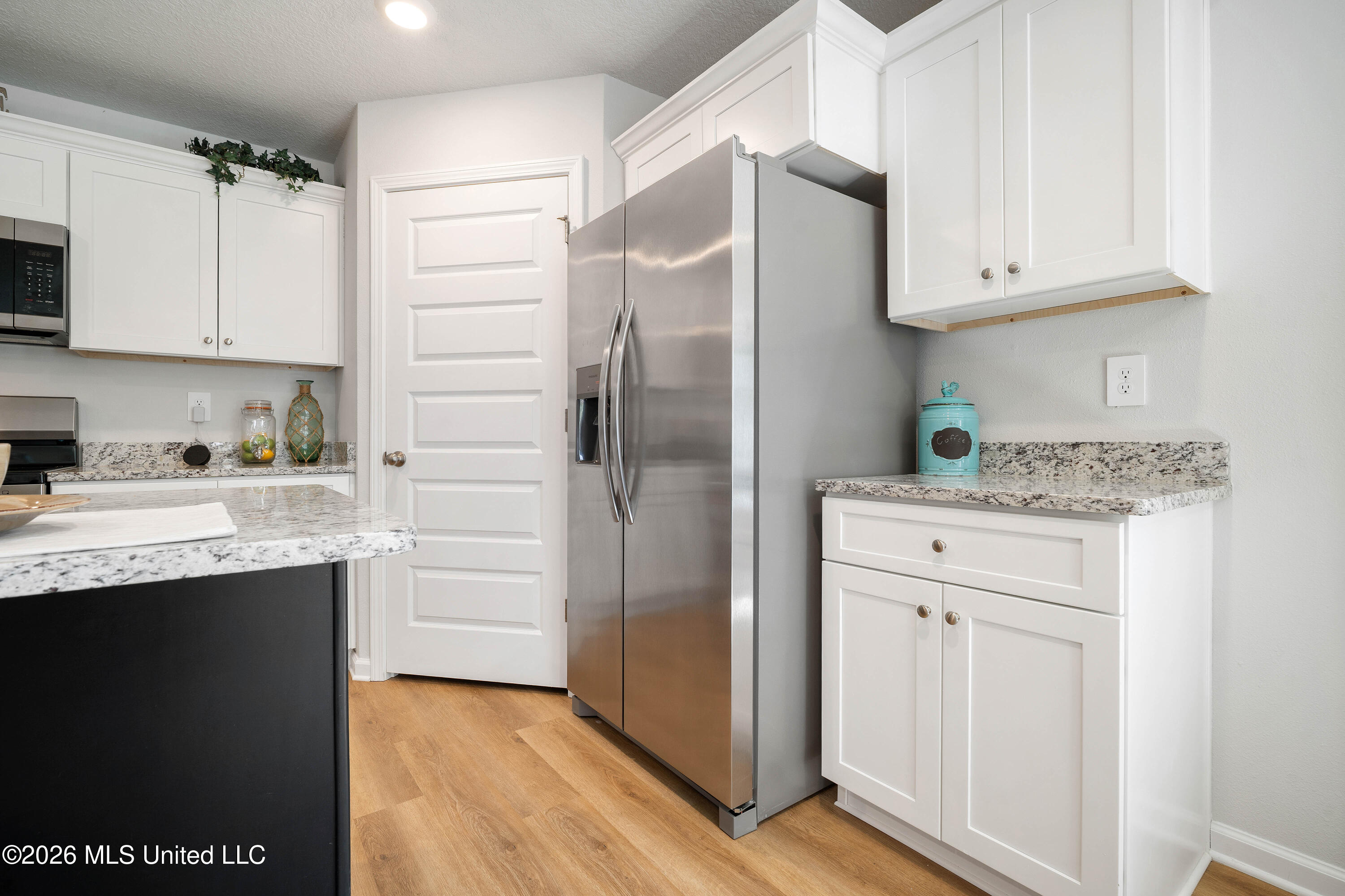 13438 Pond Ridge Way Property Photo 8