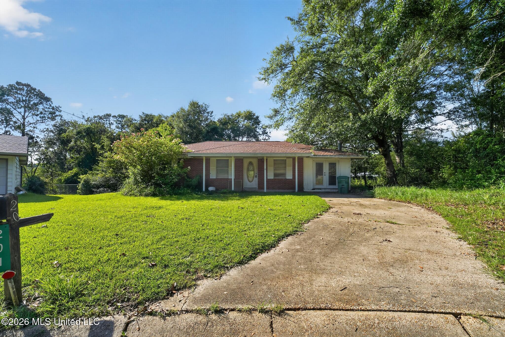 201 Fore Circle Property Photo 1