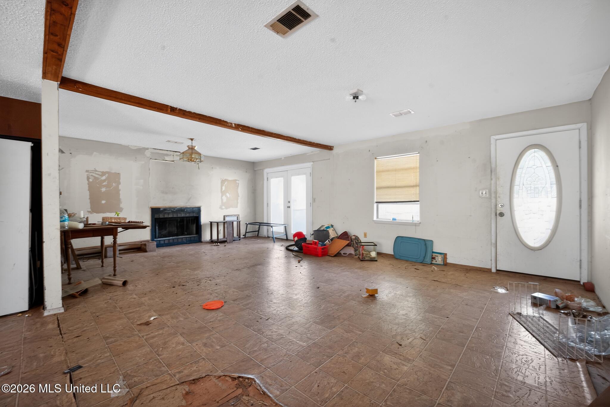 201 Fore Circle Property Photo 4
