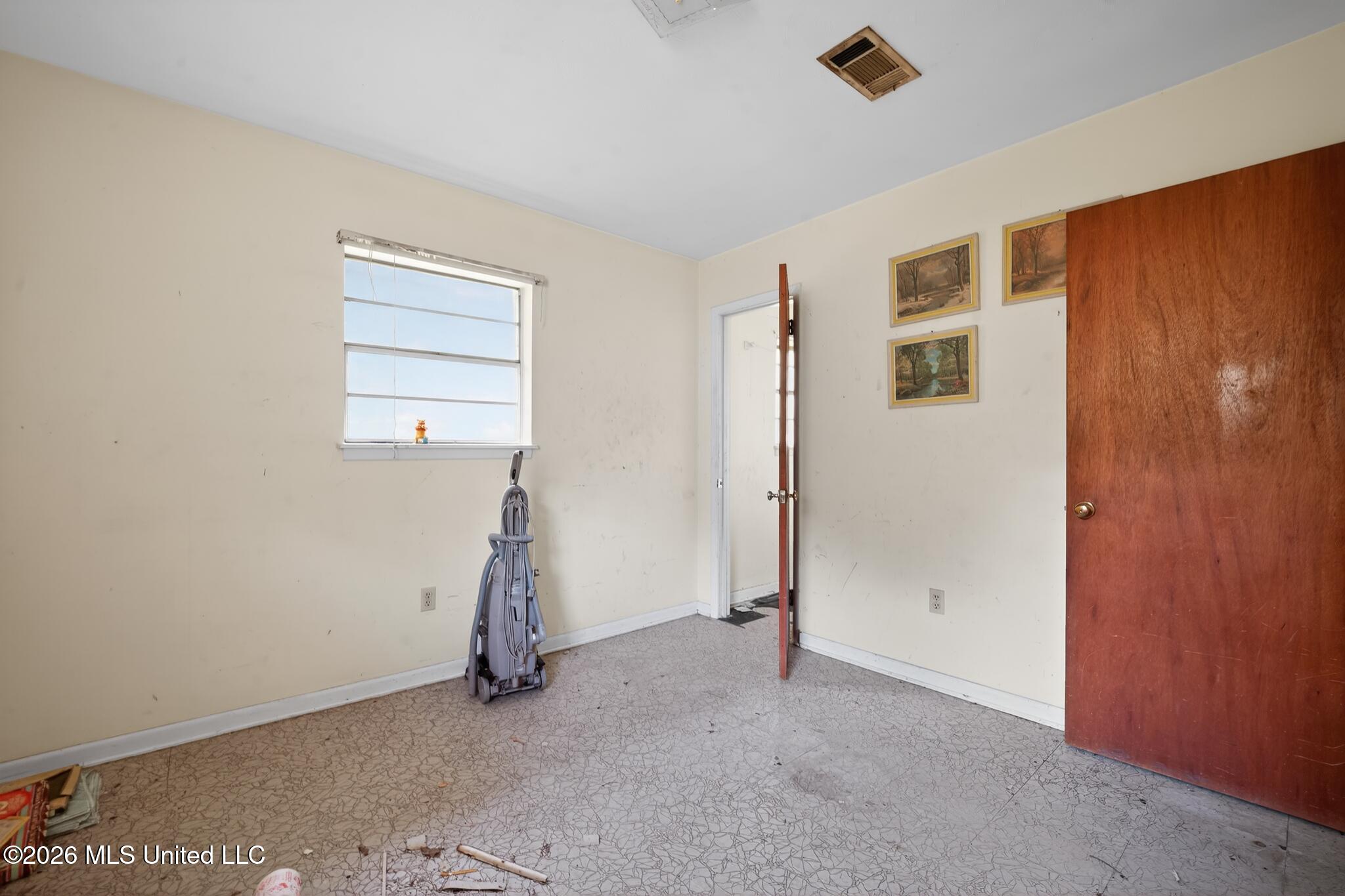 201 Fore Circle Property Photo 14