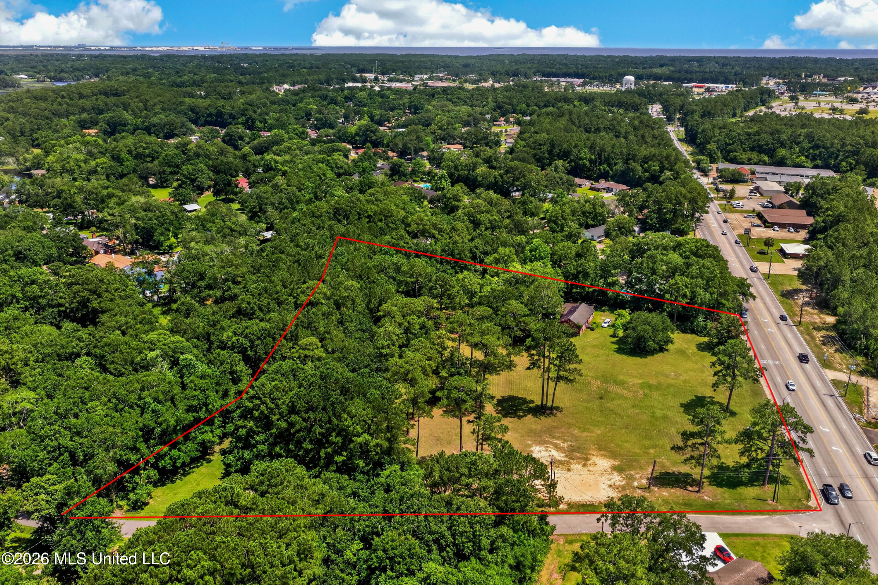 4212 Gautier Vancleave Road Property Photo 2
