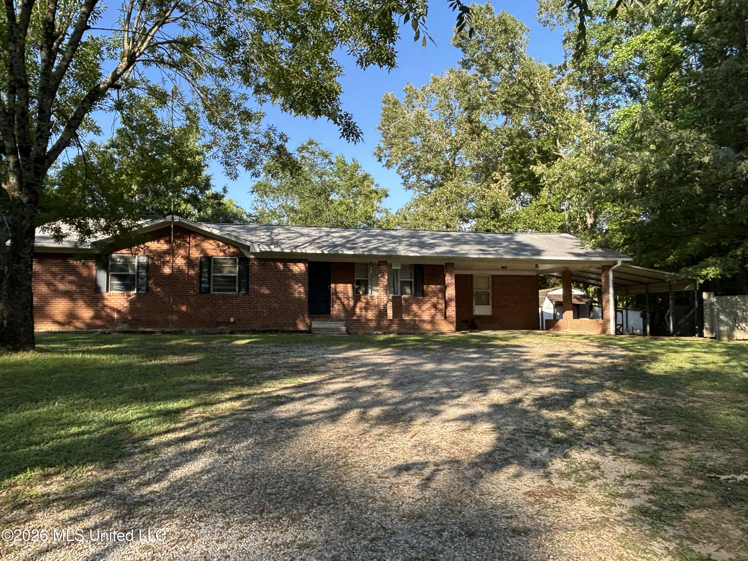 726 W Cooper Street Property Photo 2