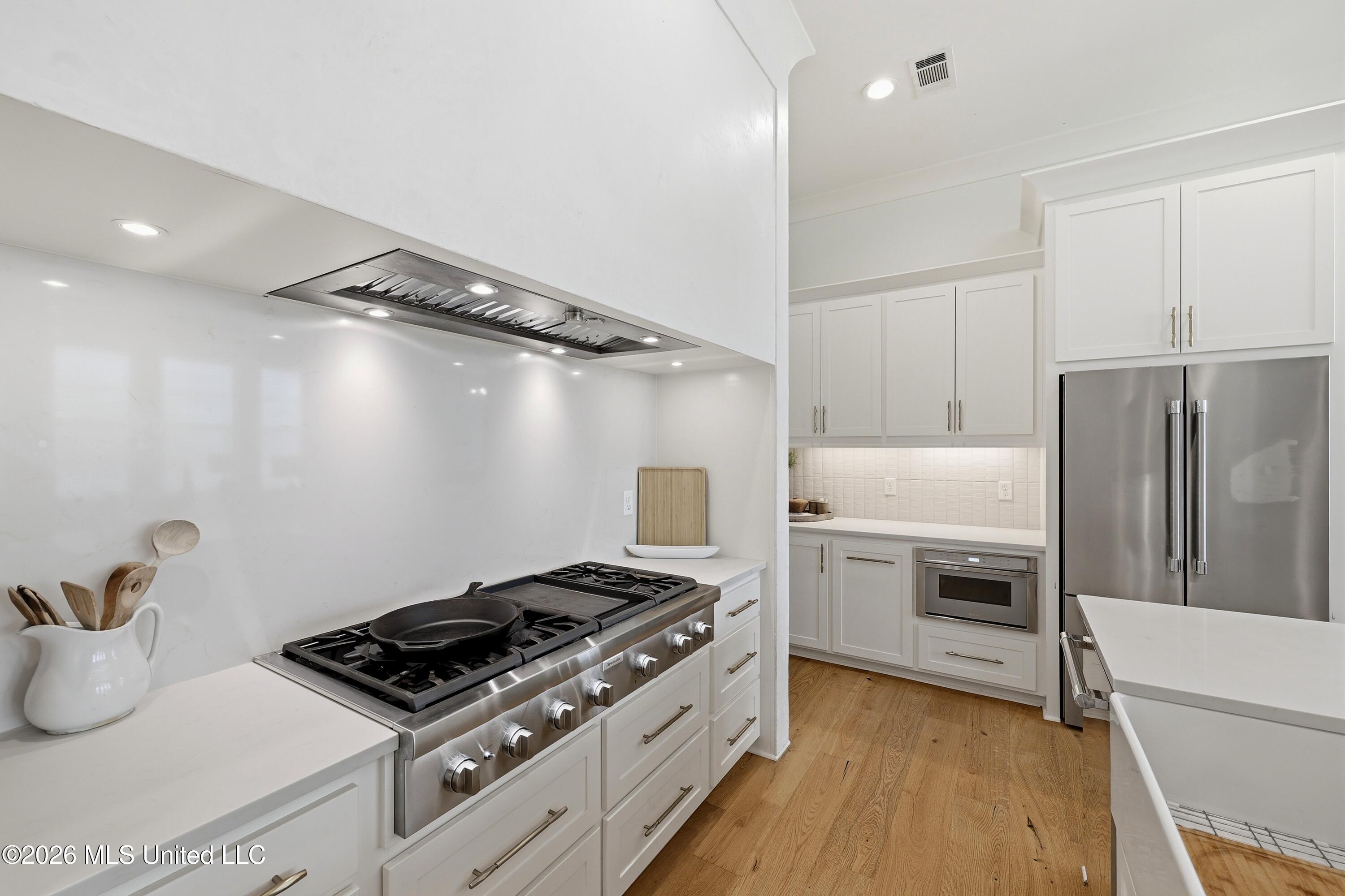 121 Water Street Property Photo 17