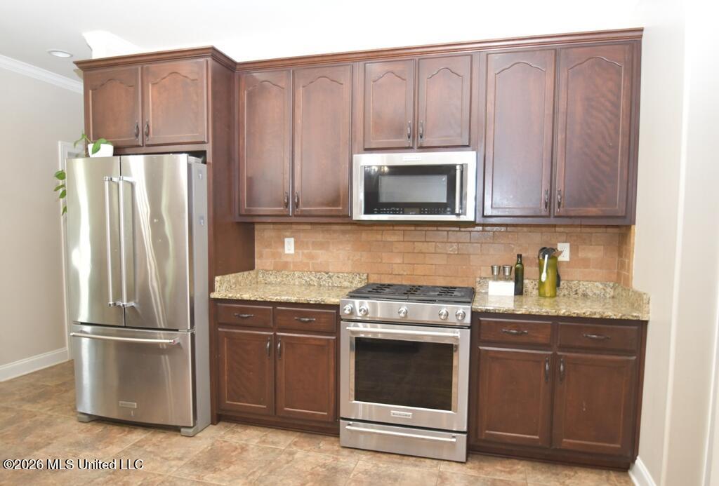 4713 Bakersfield Drive Property Photo 8