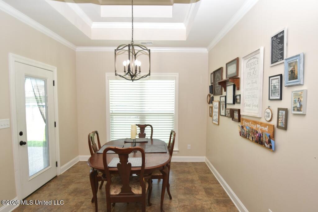4713 Bakersfield Drive Property Photo 10