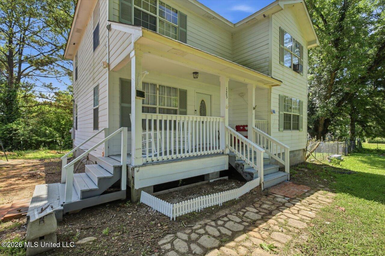 123 Southbreeze Road Property Photo 4