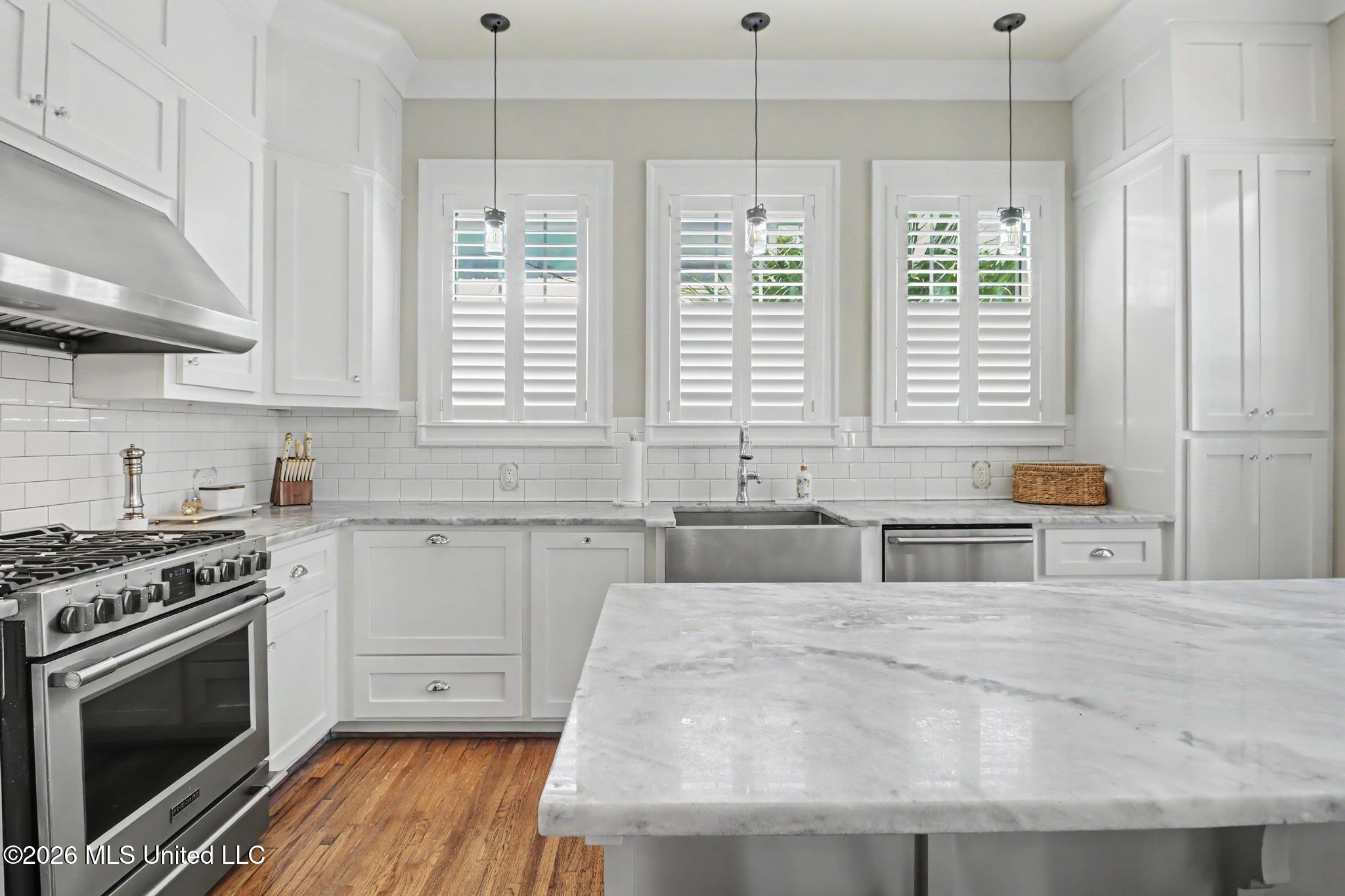 715 2nd Street Property Photo 12