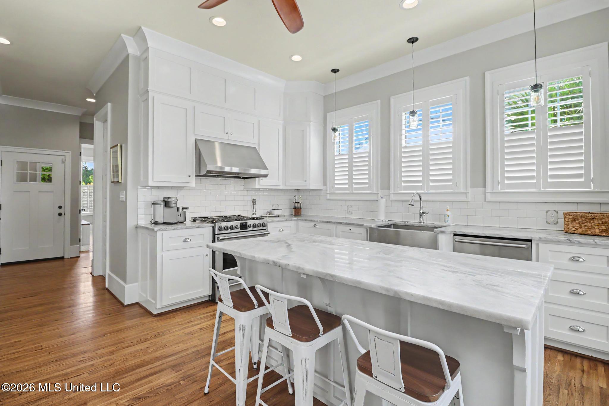 715 2nd Street Property Photo 13