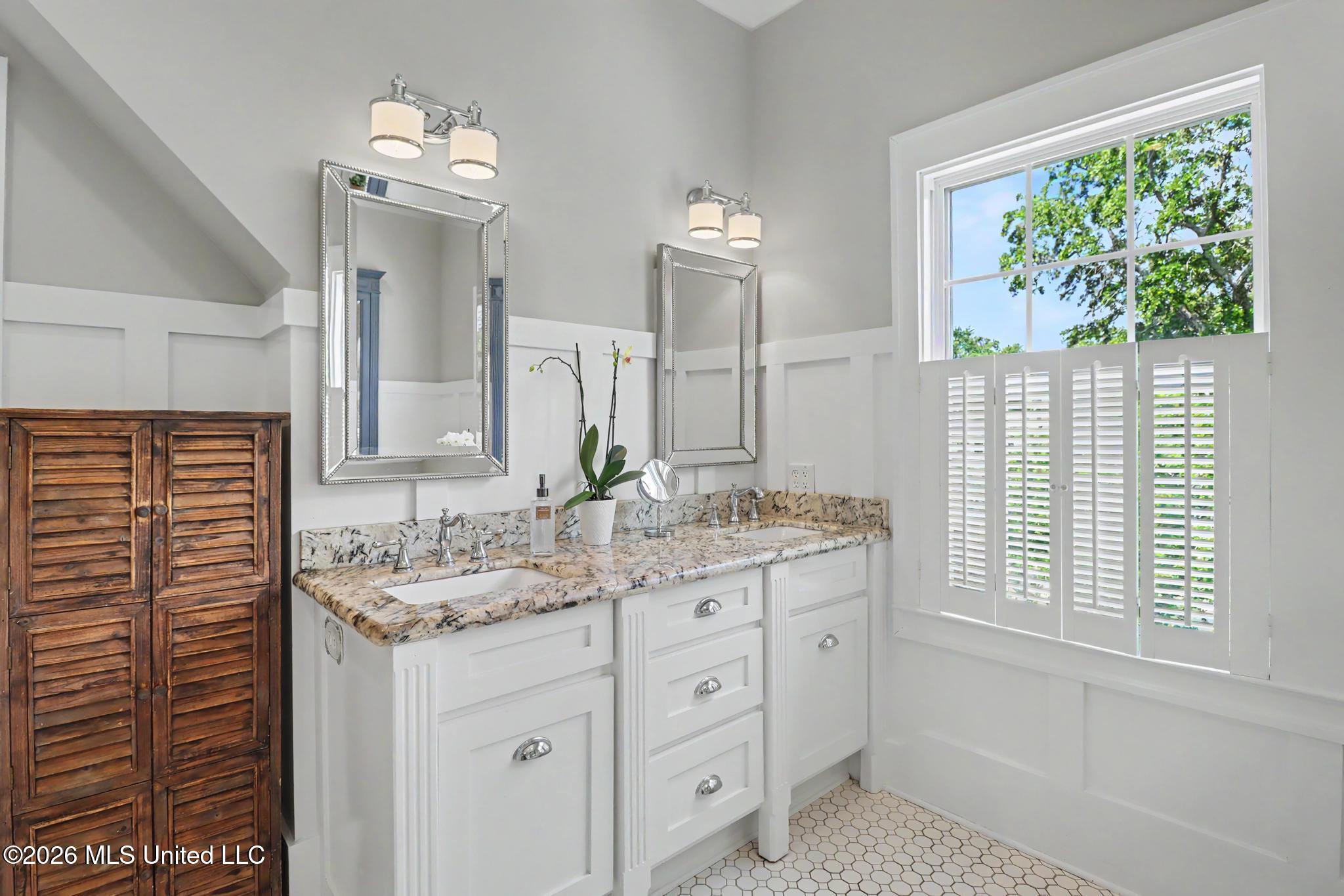 715 2nd Street Property Photo 19