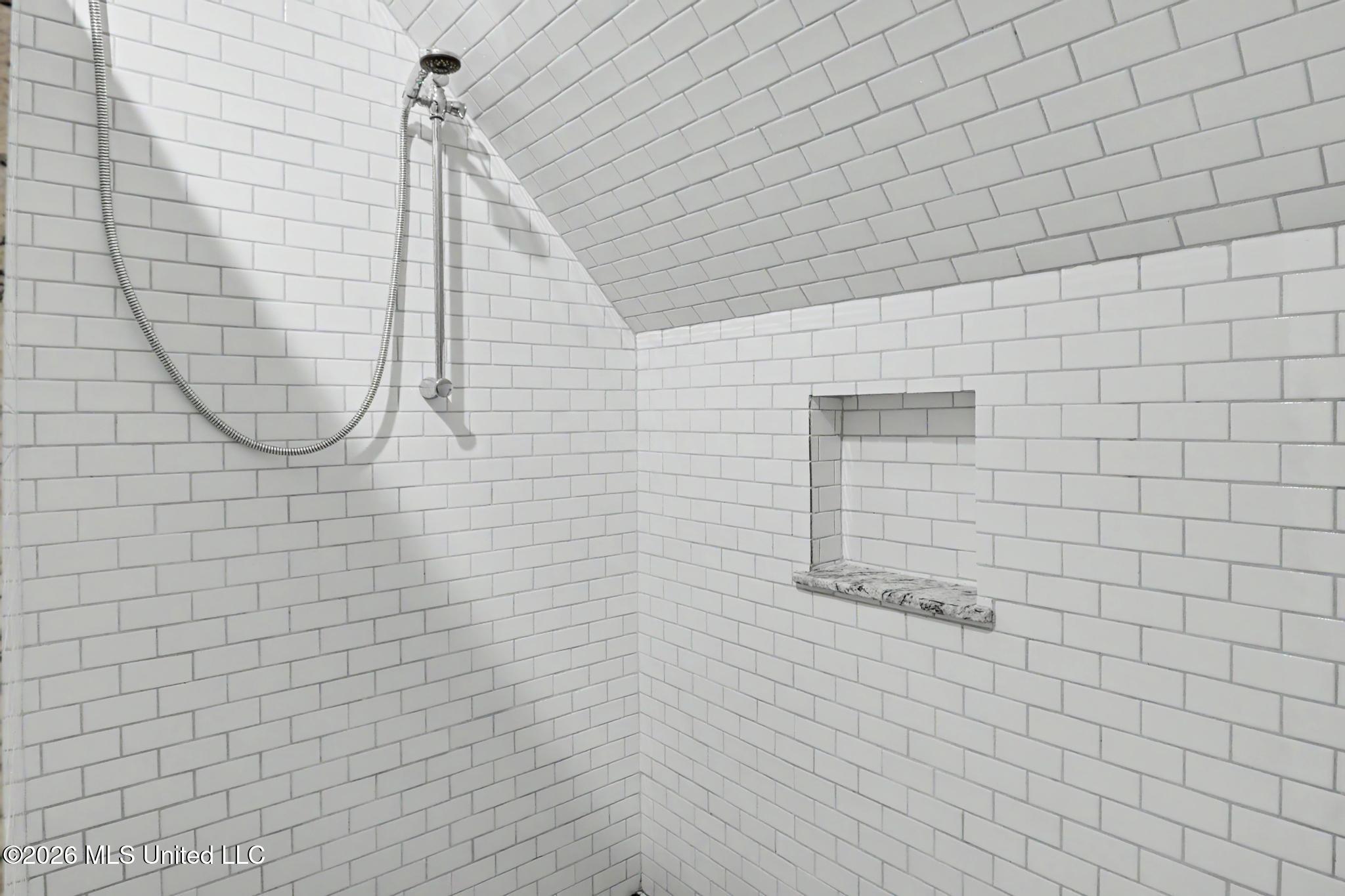 715 2nd Street Property Photo 33