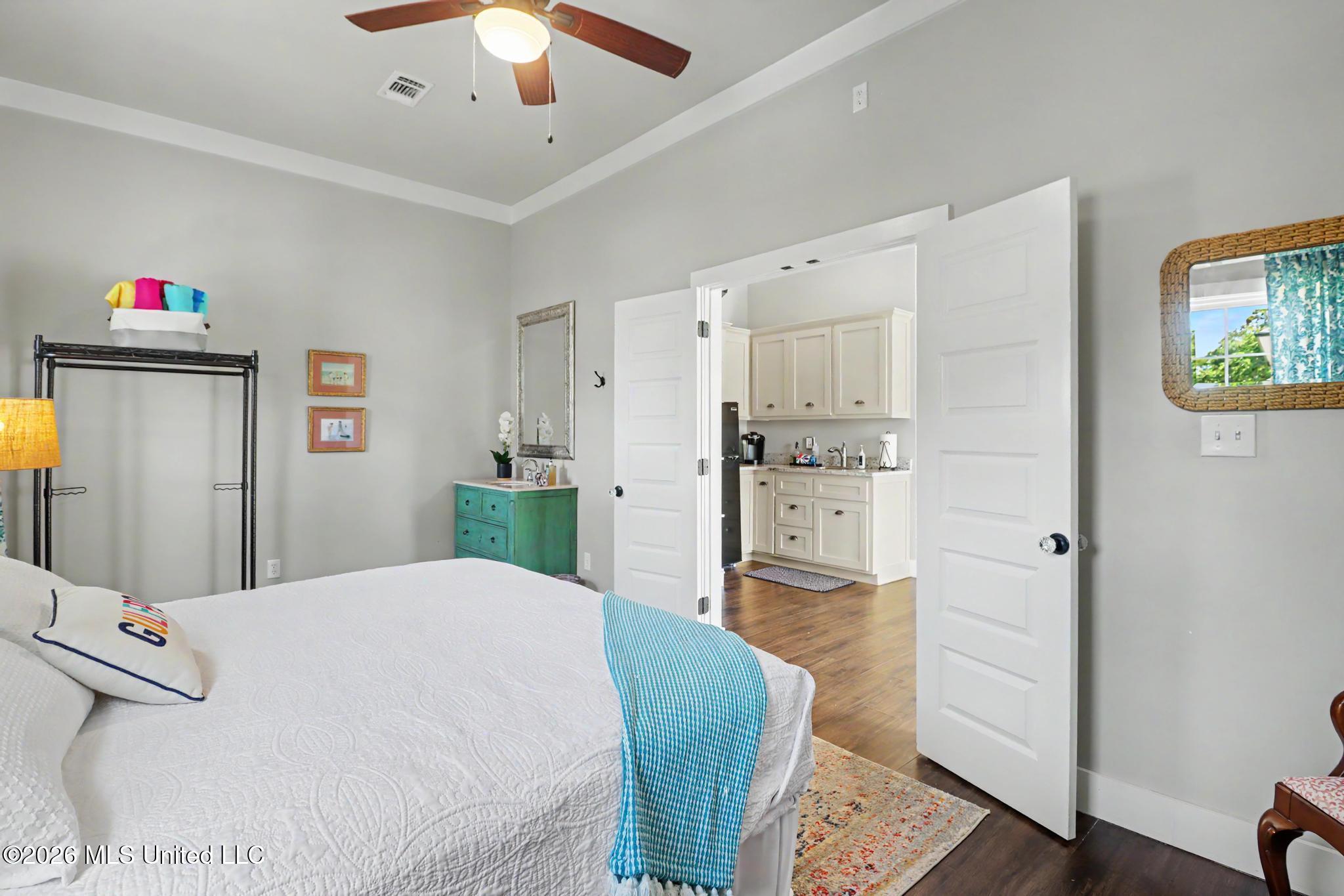 715 2nd Street Property Photo 44