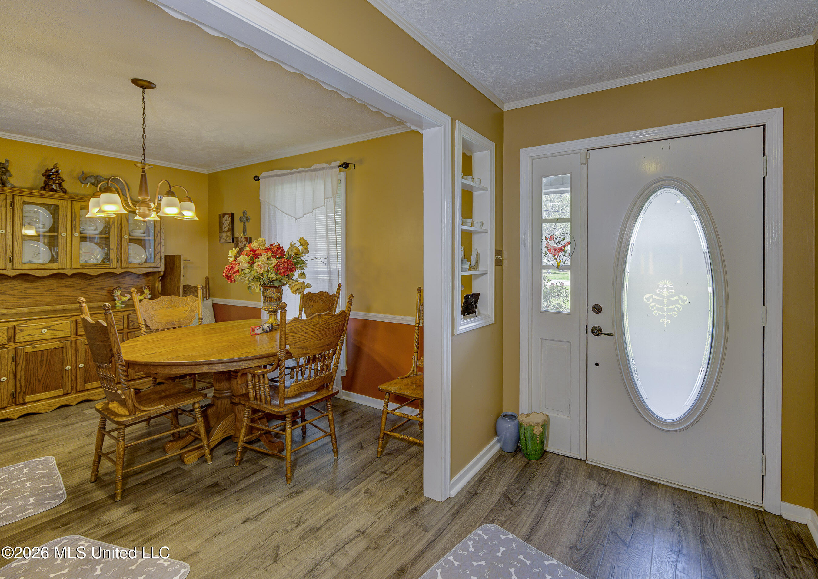 444 Ridgewood Property Photo 6