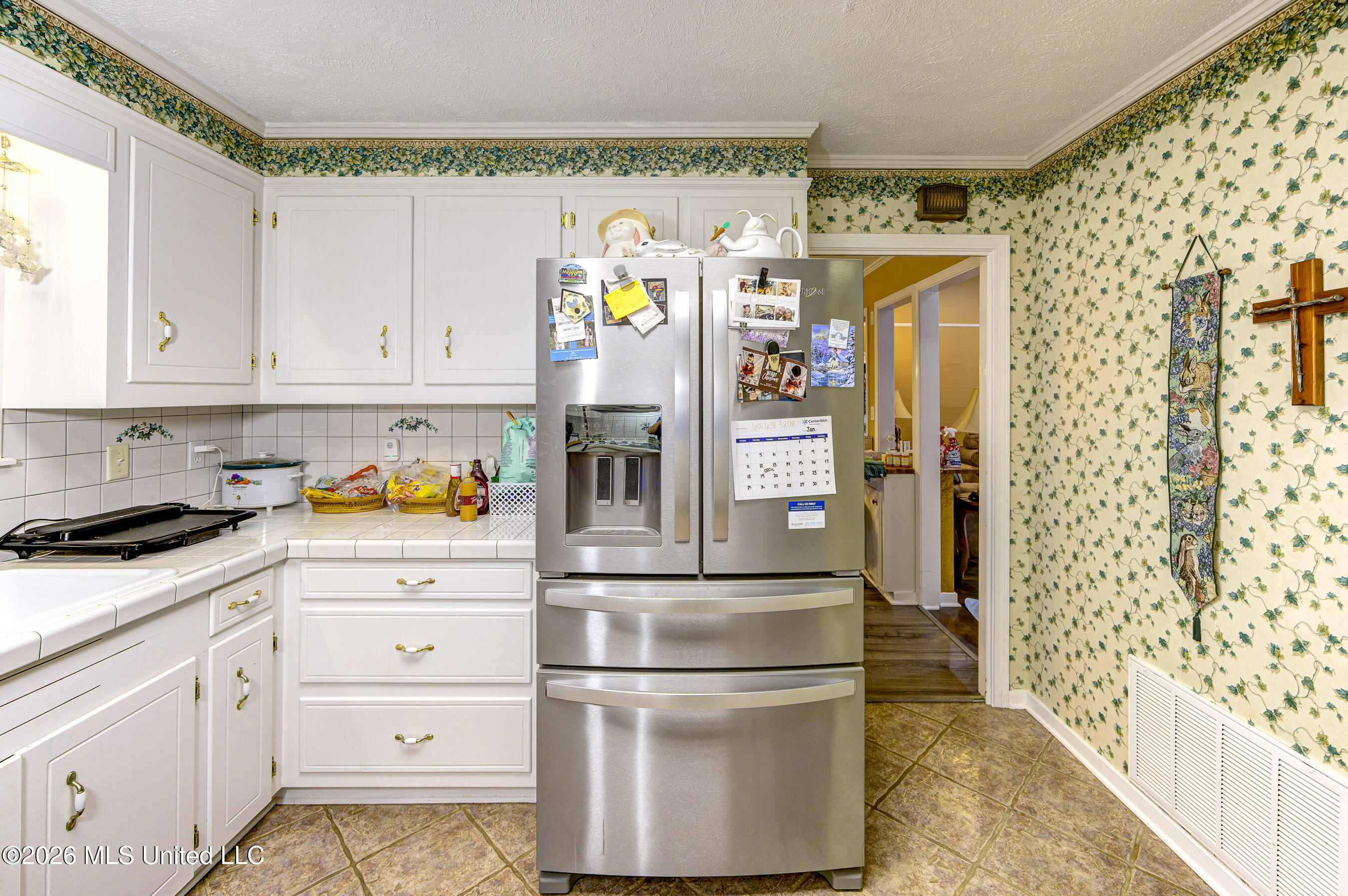 444 Ridgewood Property Photo 12