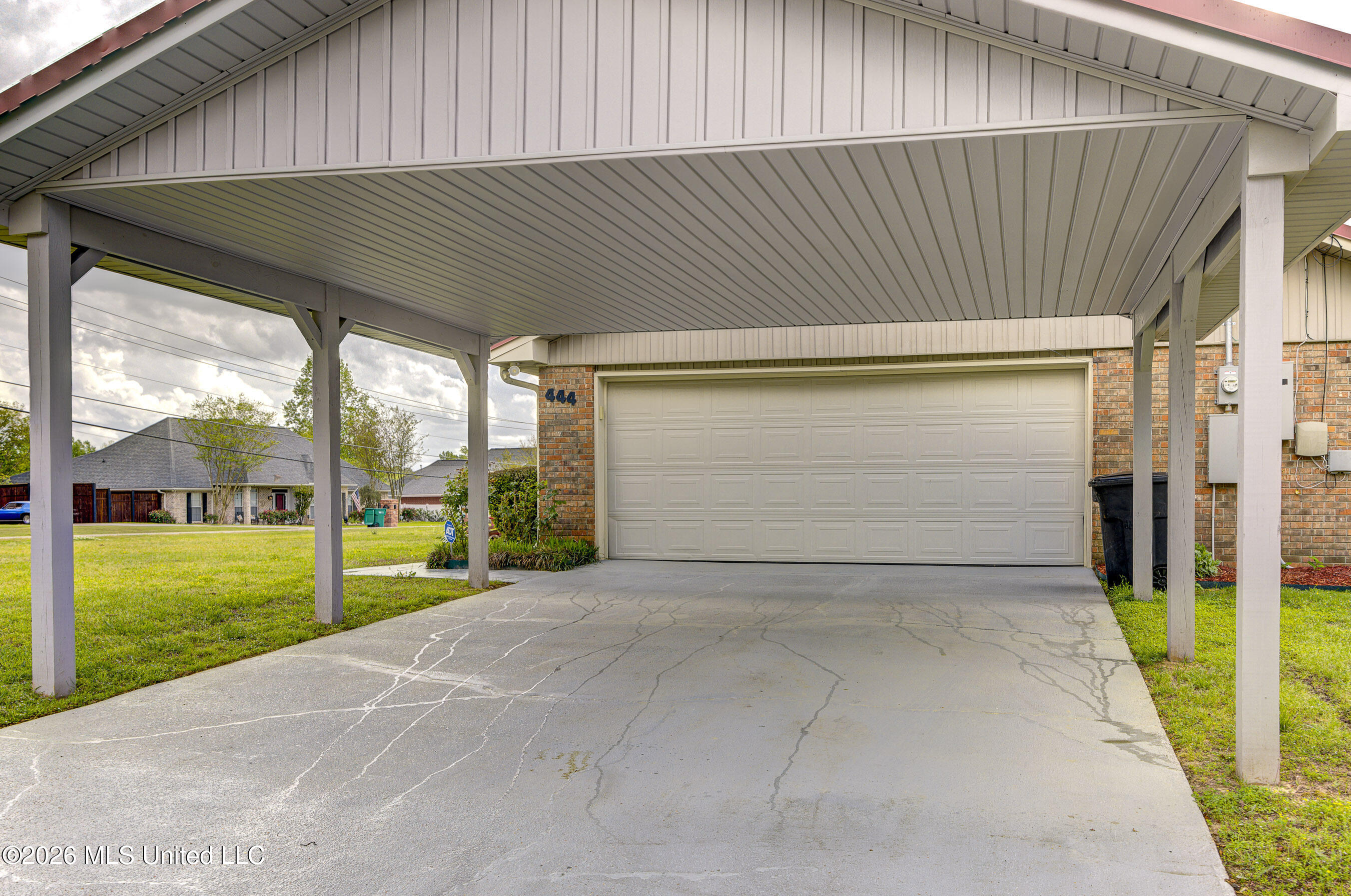 444 Ridgewood Property Photo 20