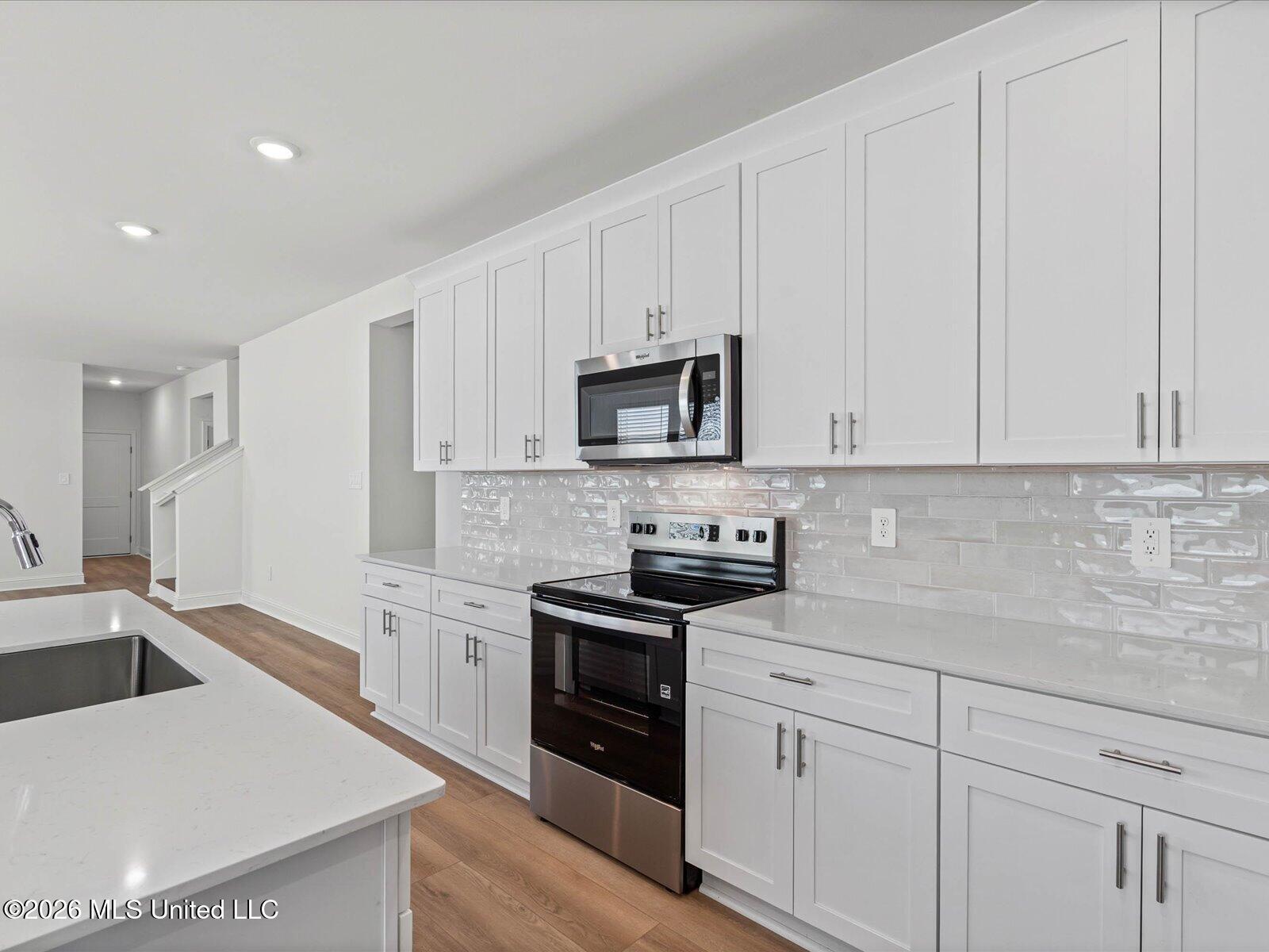 427 Pimento Circle Property Photo 8
