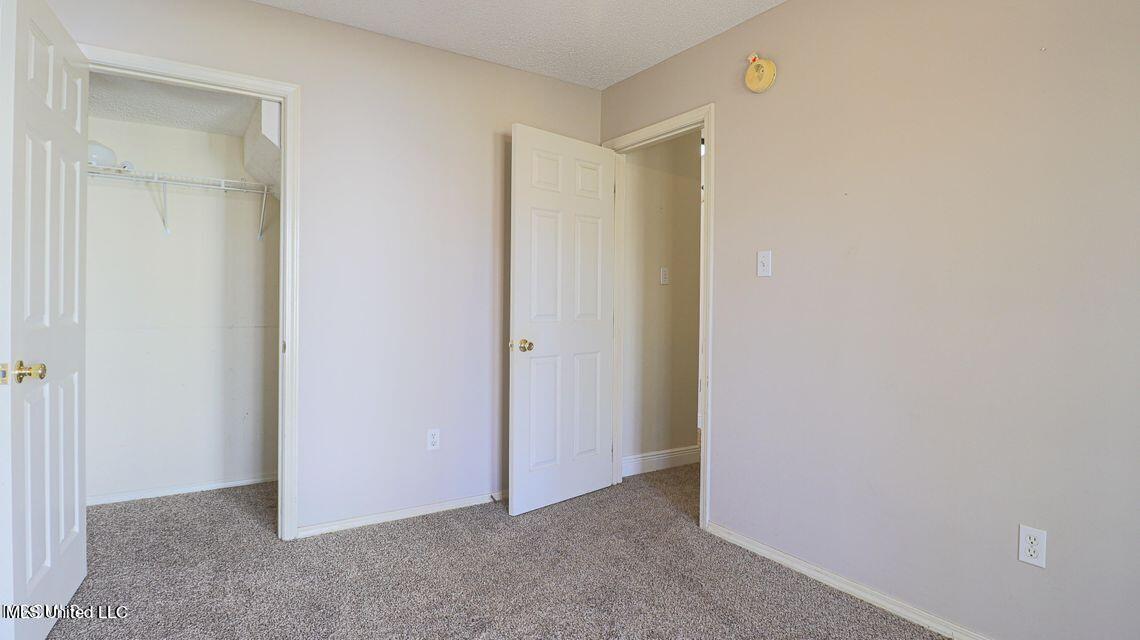 13472 Locust Hill Drive Property Photo 10