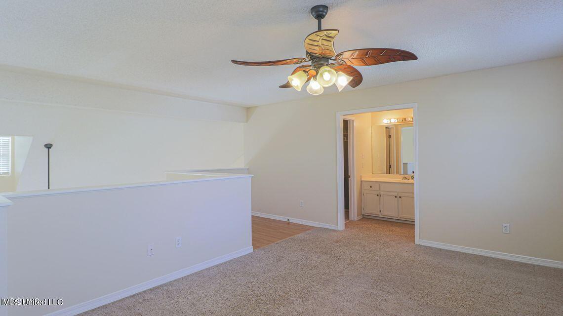 13472 Locust Hill Drive Property Photo 14