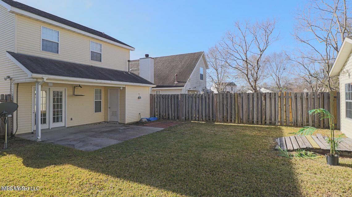 13472 Locust Hill Drive Property Photo 20
