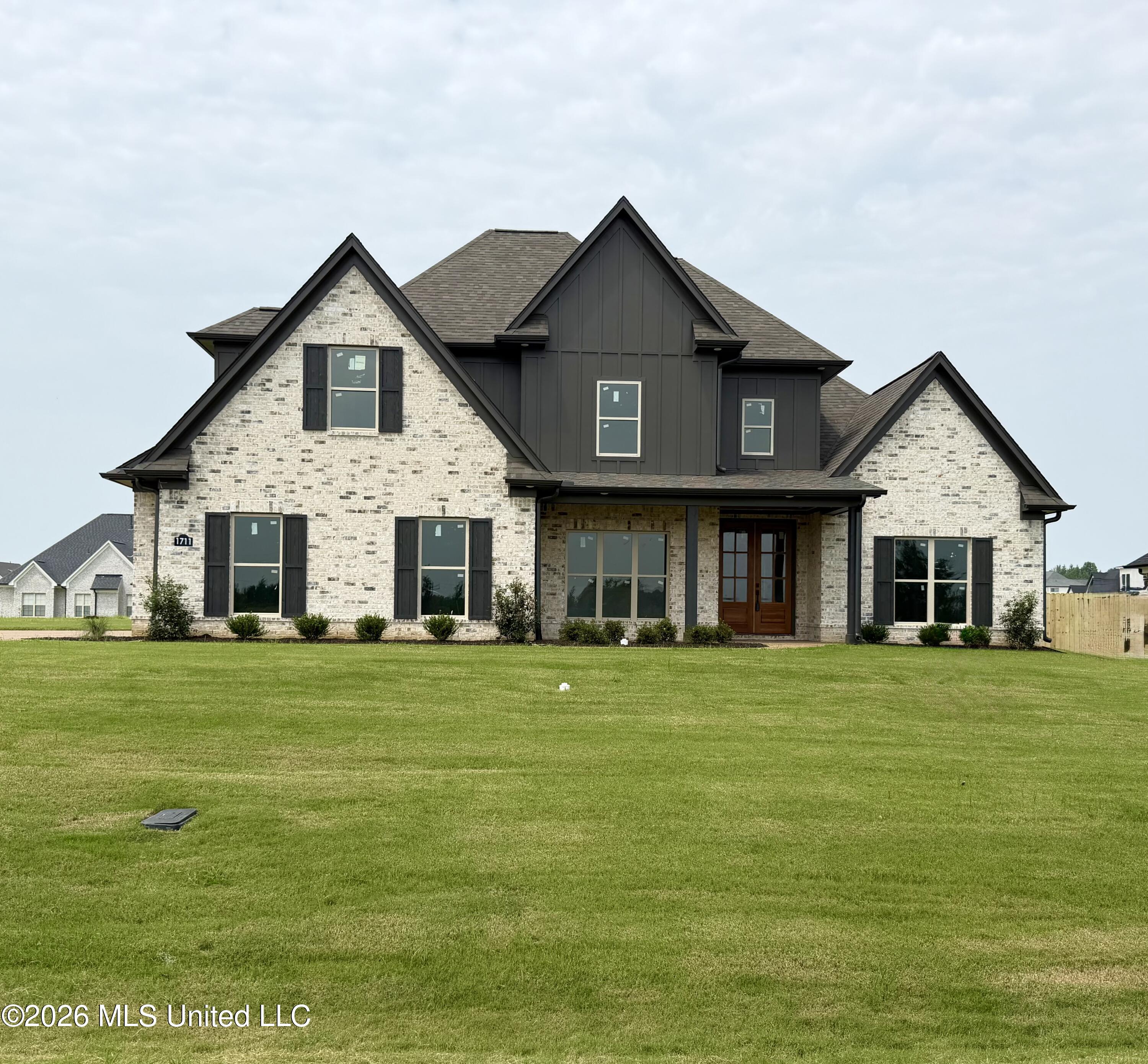 1711 Caribe Drive Property Photo 1