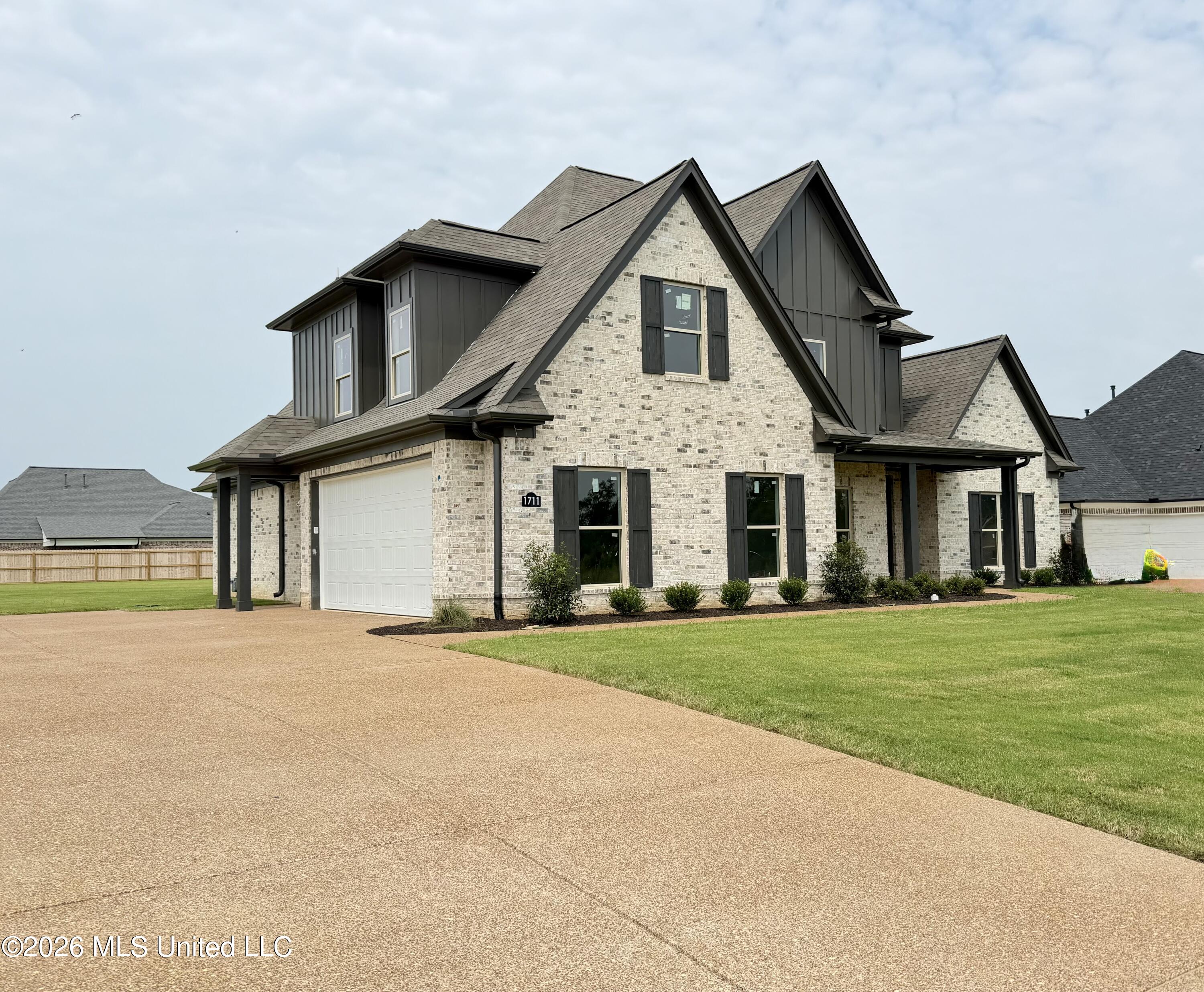 1711 Caribe Drive Property Photo 2