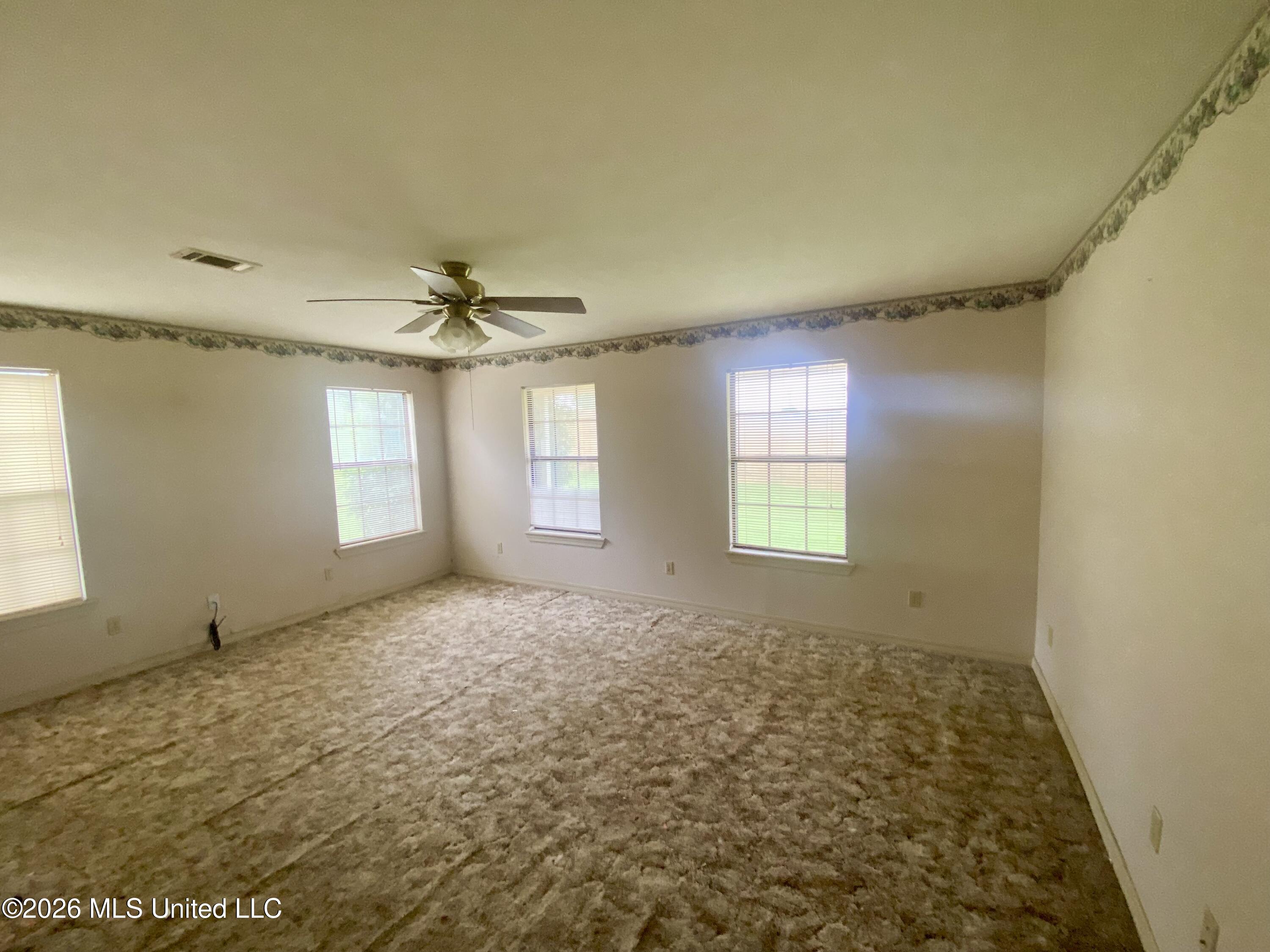 1021 Metcalfe Lane Property Photo 18