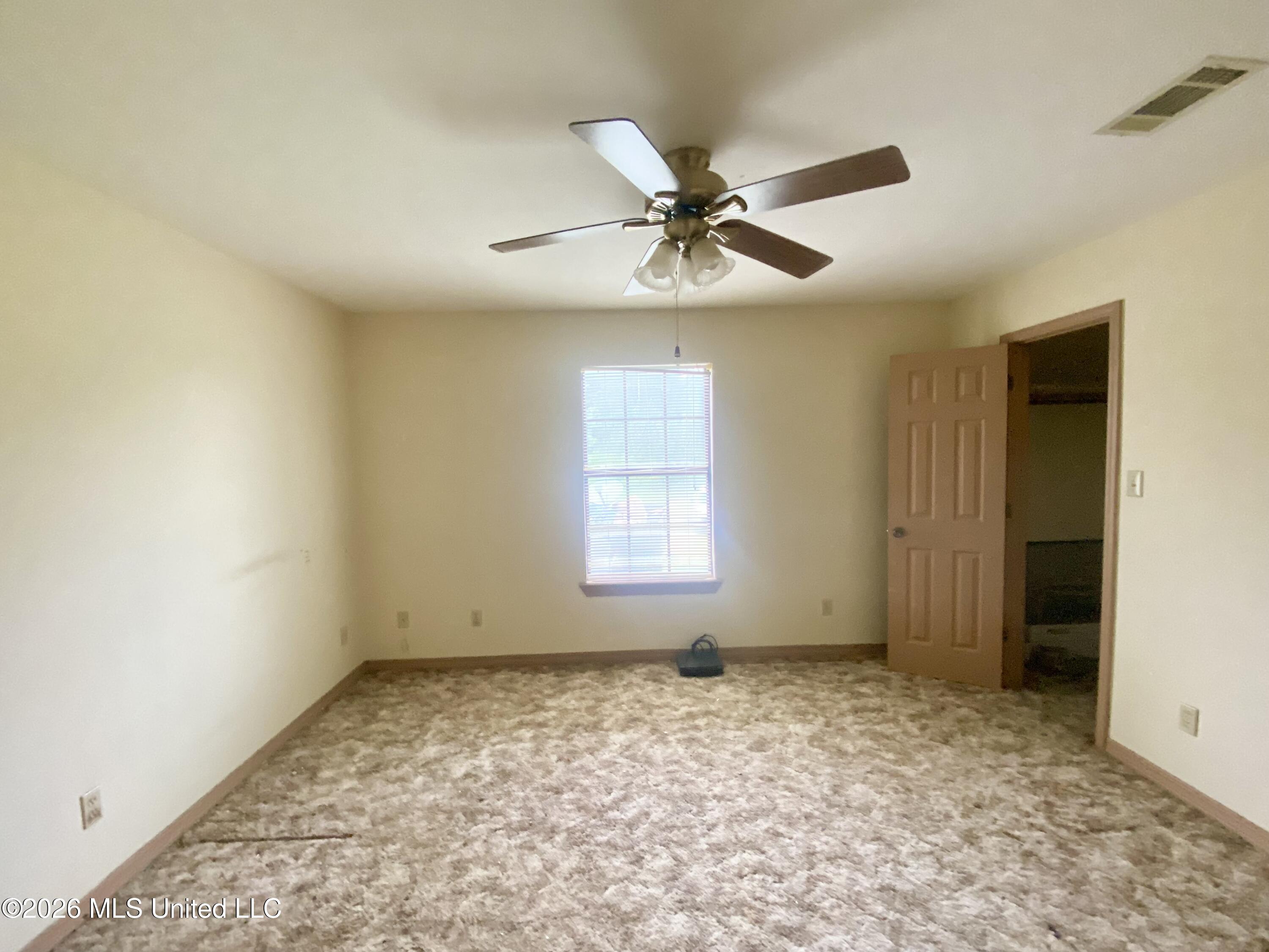 1021 Metcalfe Lane Property Photo 24
