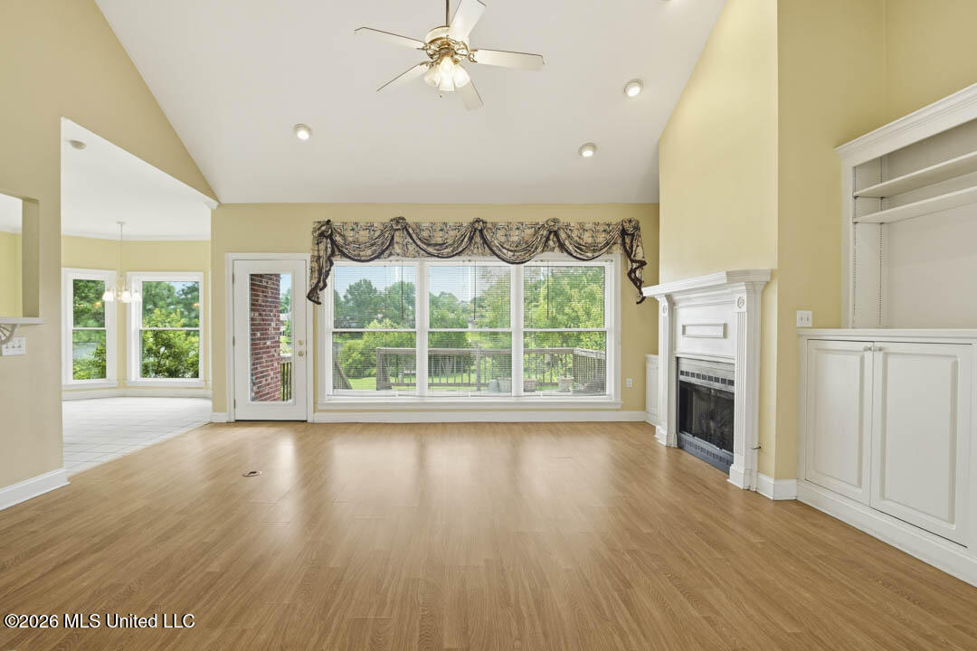 90 W Shore Drive Property Photo 9