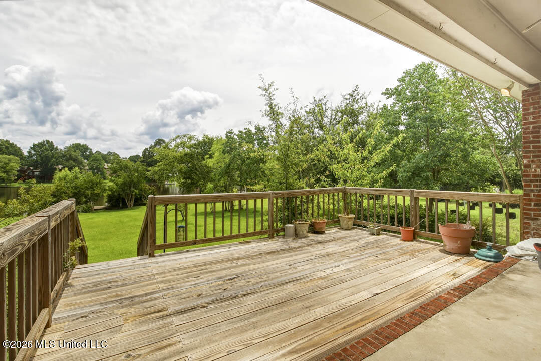 90 W Shore Drive Property Photo 28
