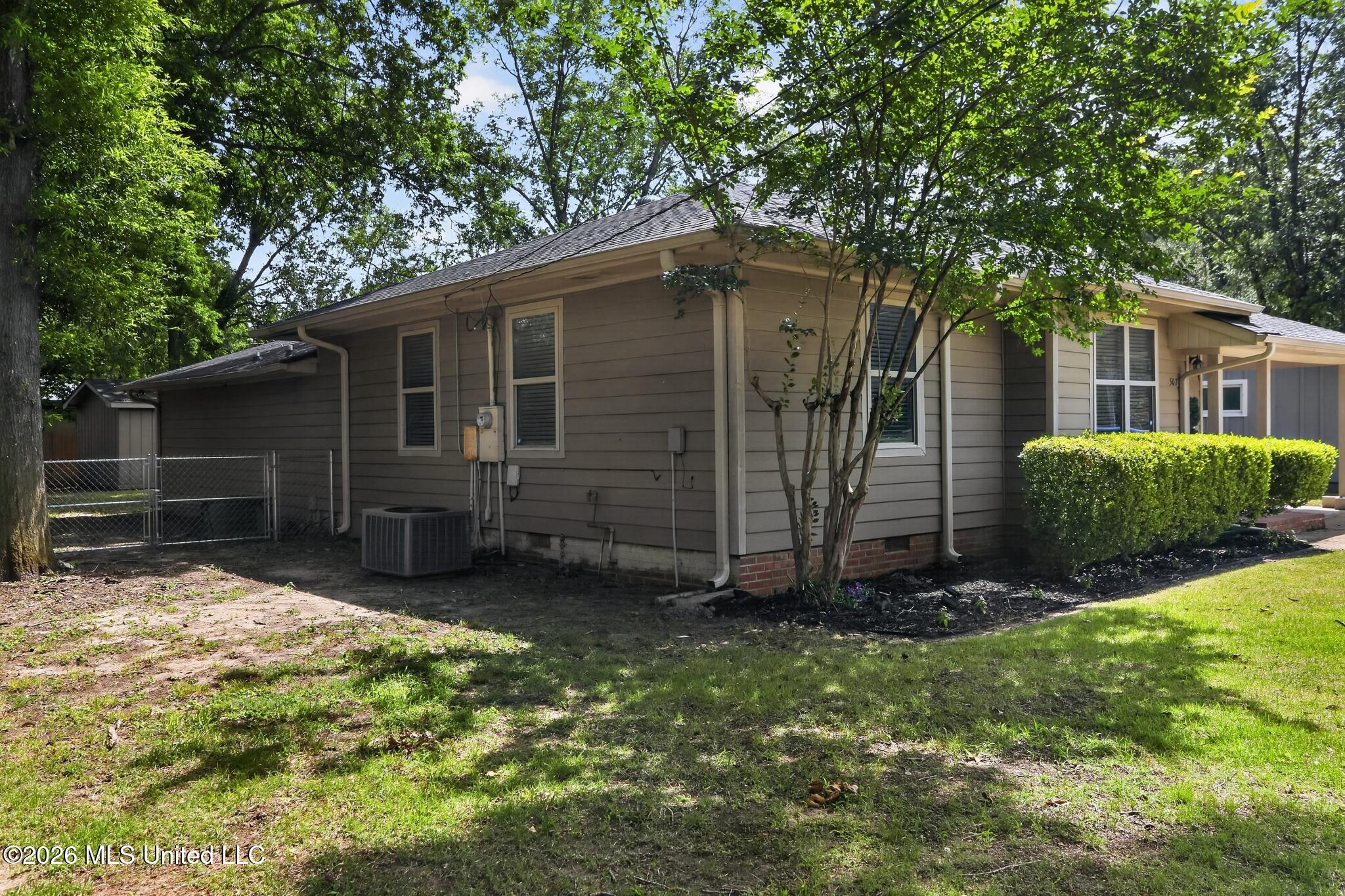 507 Avery Street Property Photo 4
