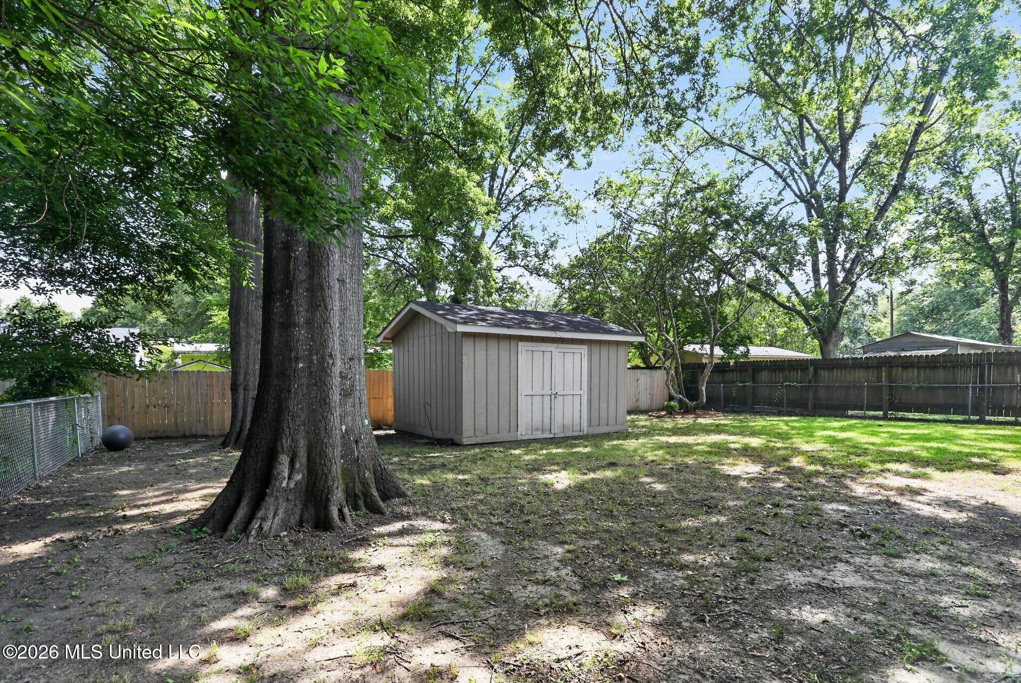 507 Avery Street Property Photo 34
