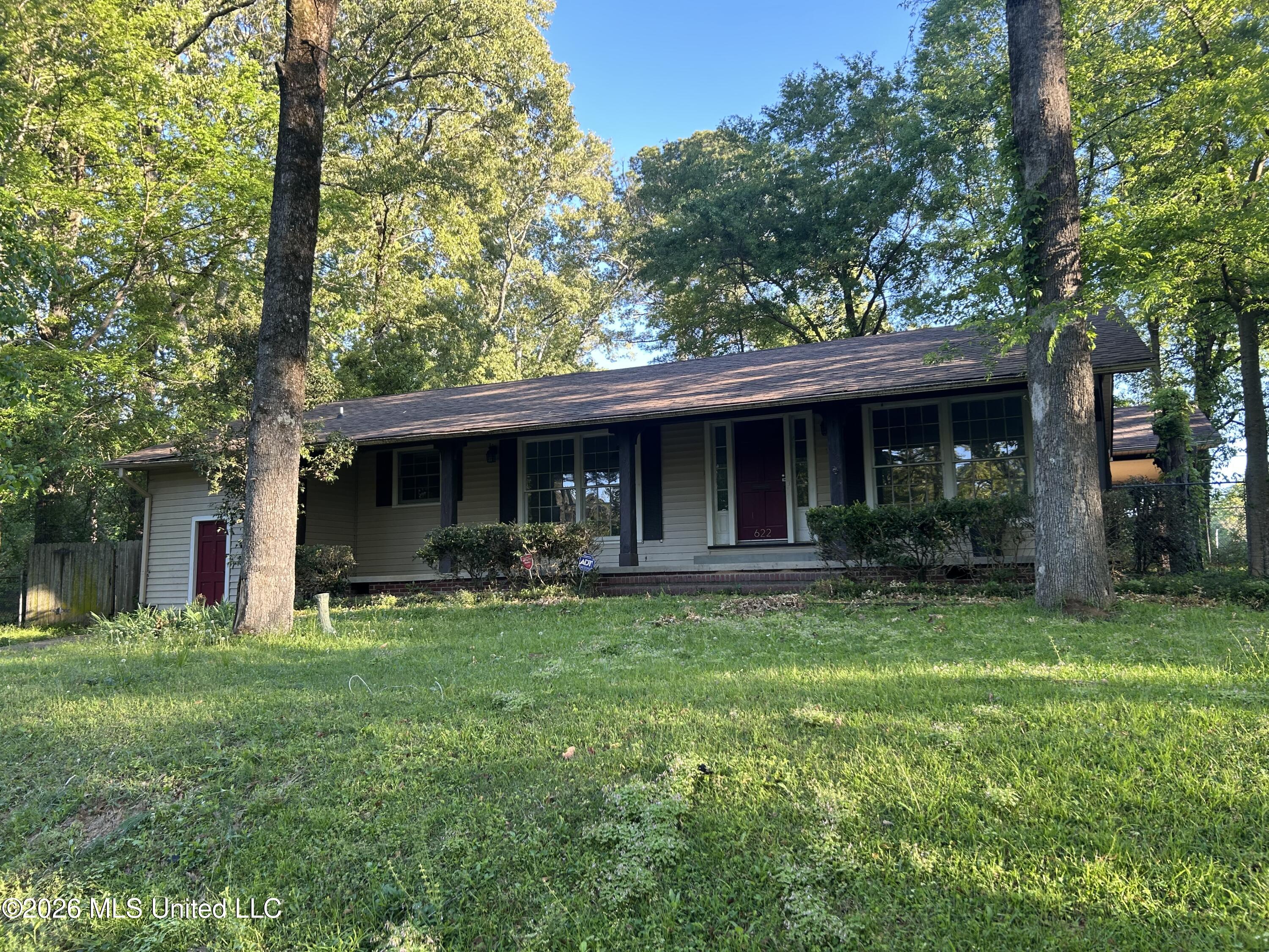 622 N Naples Road Property Photo 1