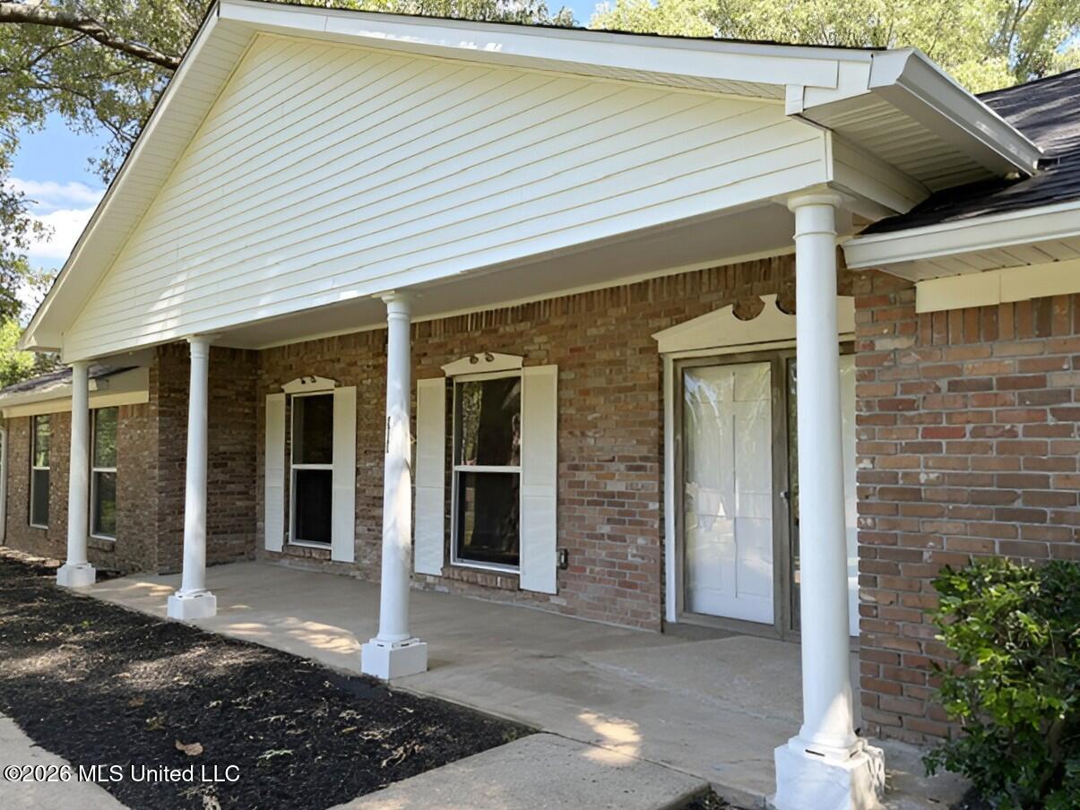 910 Newitt Vick Drive Property Photo 8