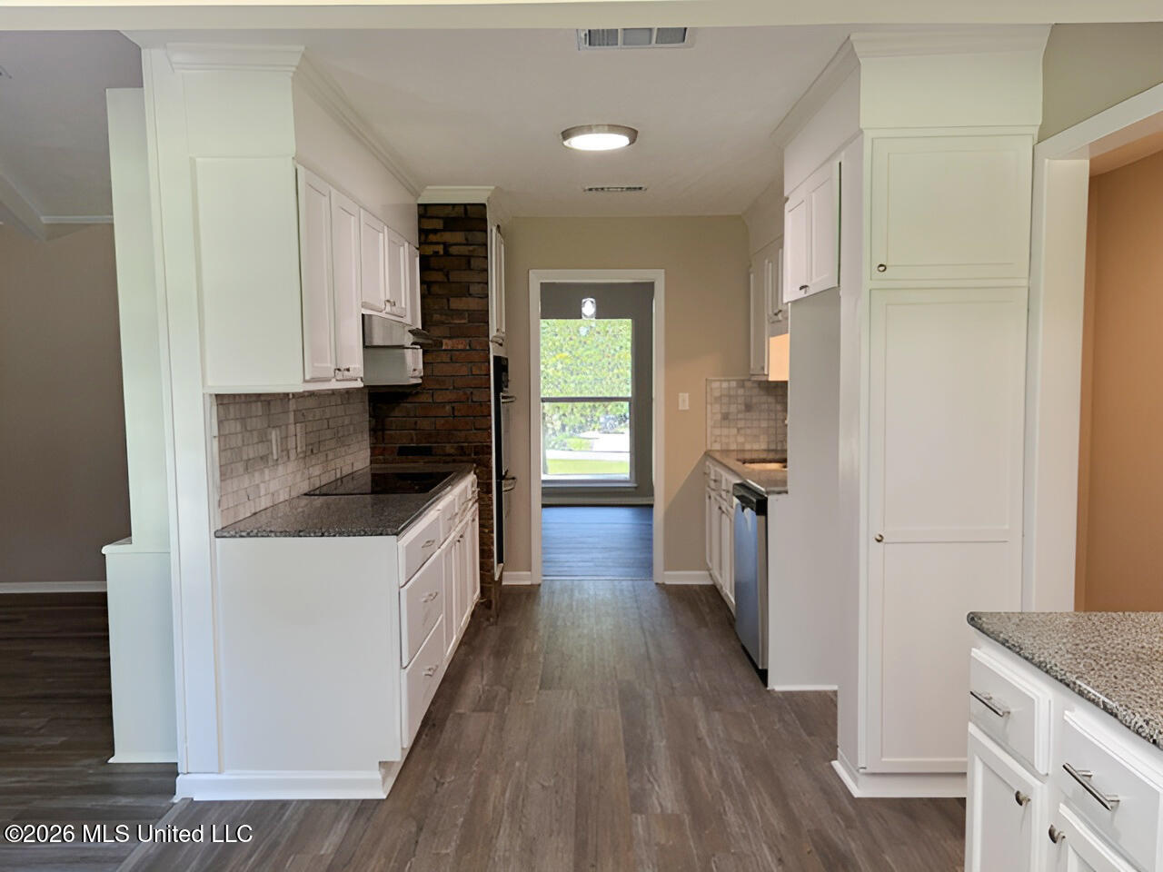 910 Newitt Vick Drive Property Photo 16
