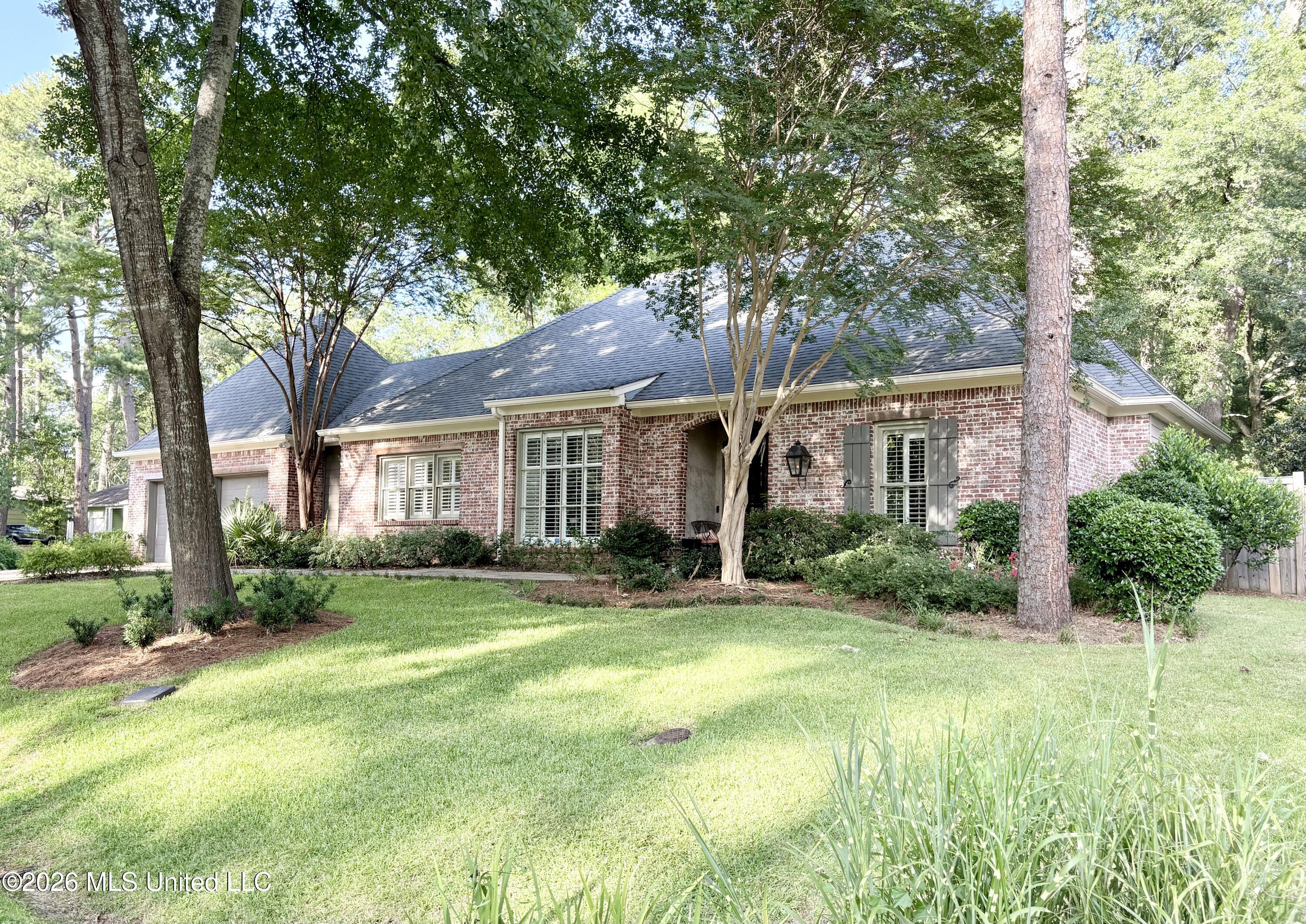 3920 Roxbury Road Property Photo 1