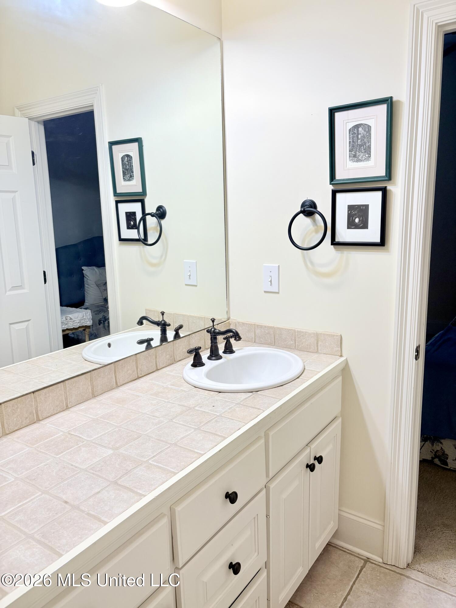 3920 Roxbury Road Property Photo 29