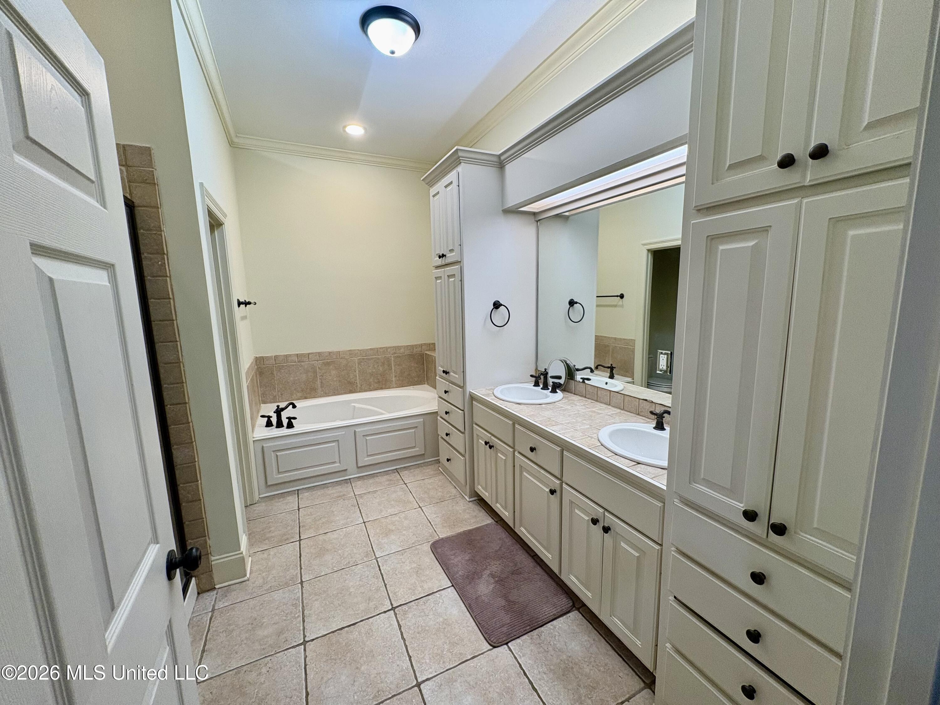 3920 Roxbury Road Property Photo 37