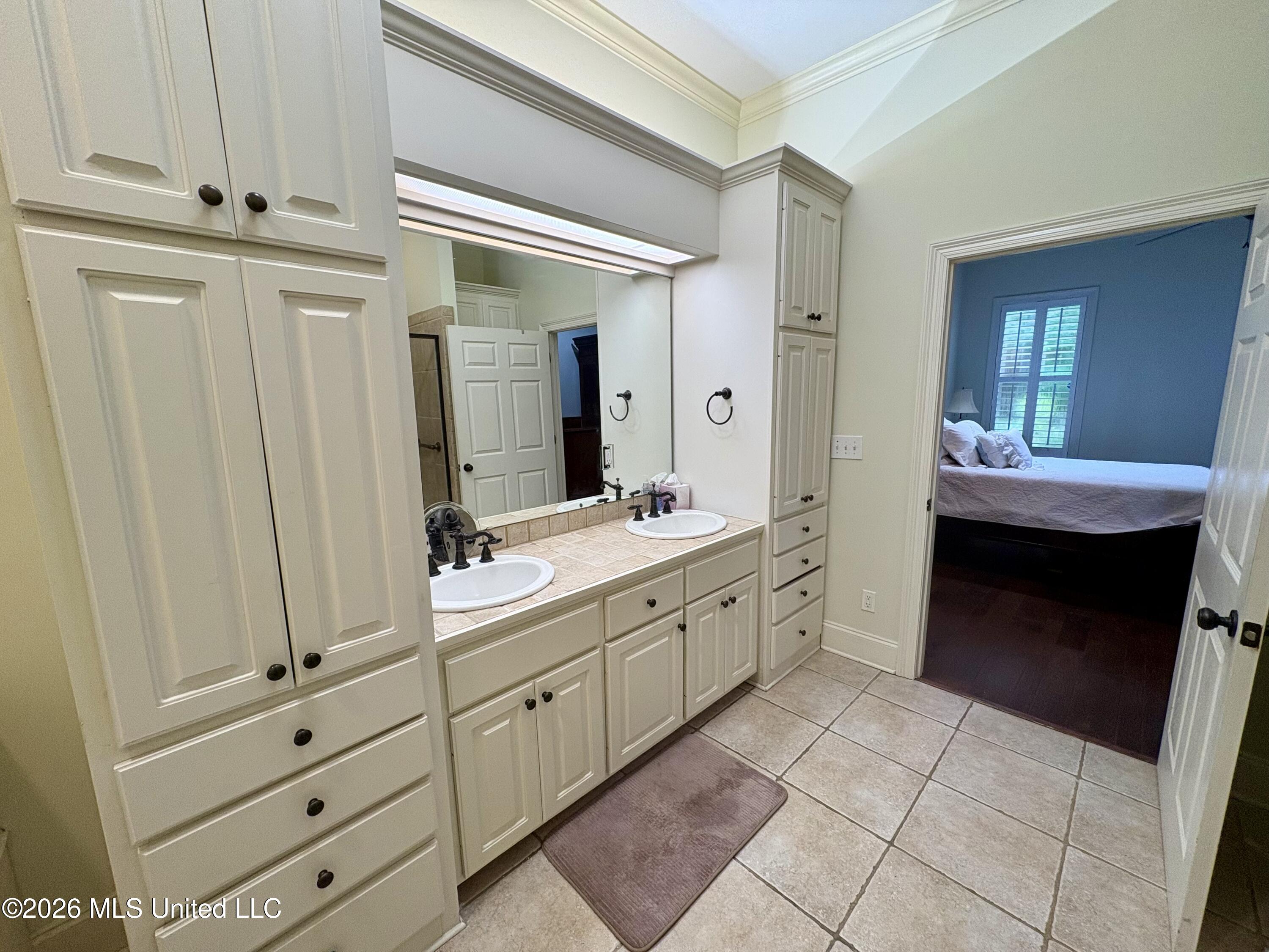 3920 Roxbury Road Property Photo 38
